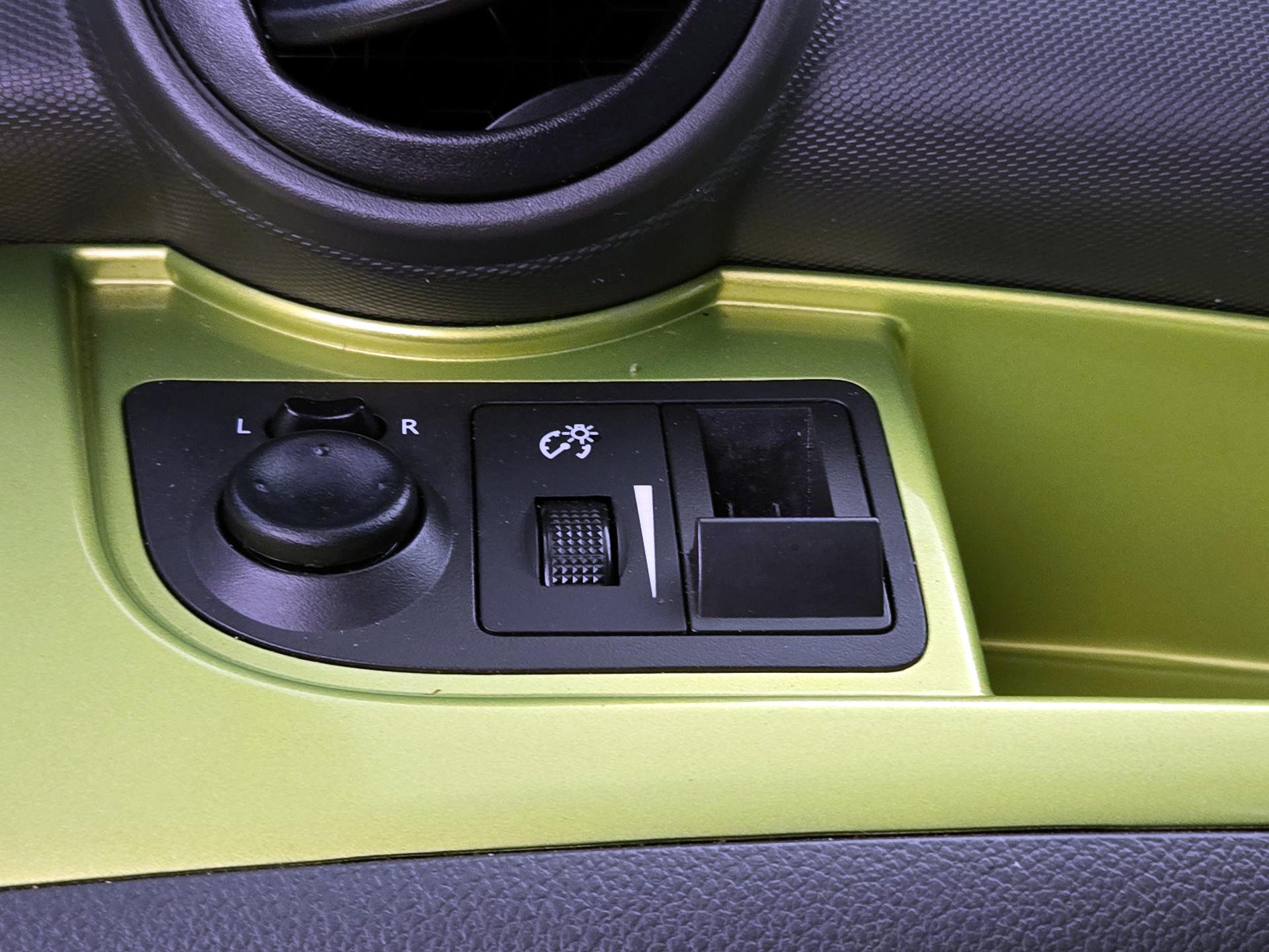 Thumbnail: 2013 Chevrolet Spark - 13