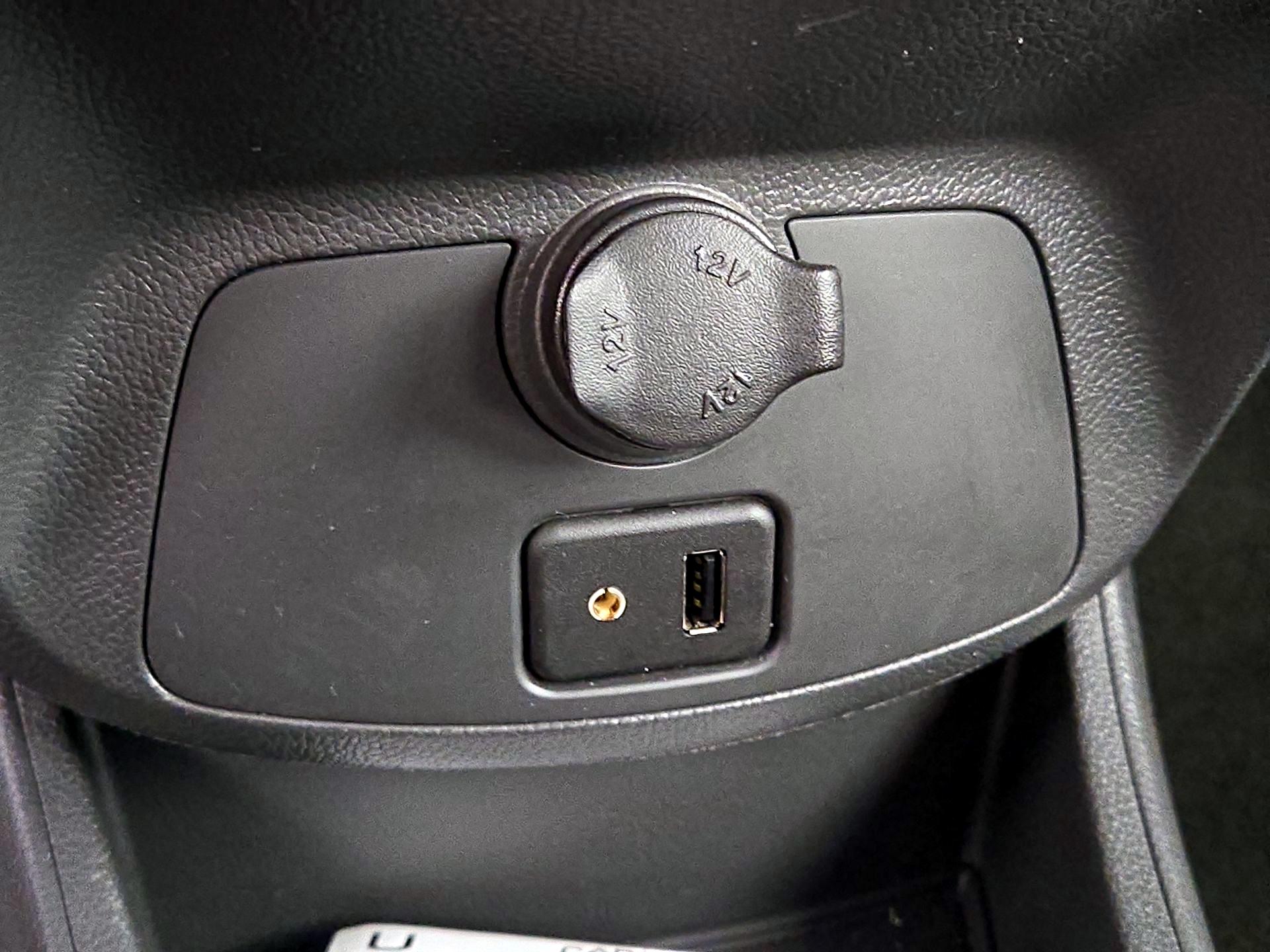 Thumbnail: 2013 Chevrolet Spark - 17