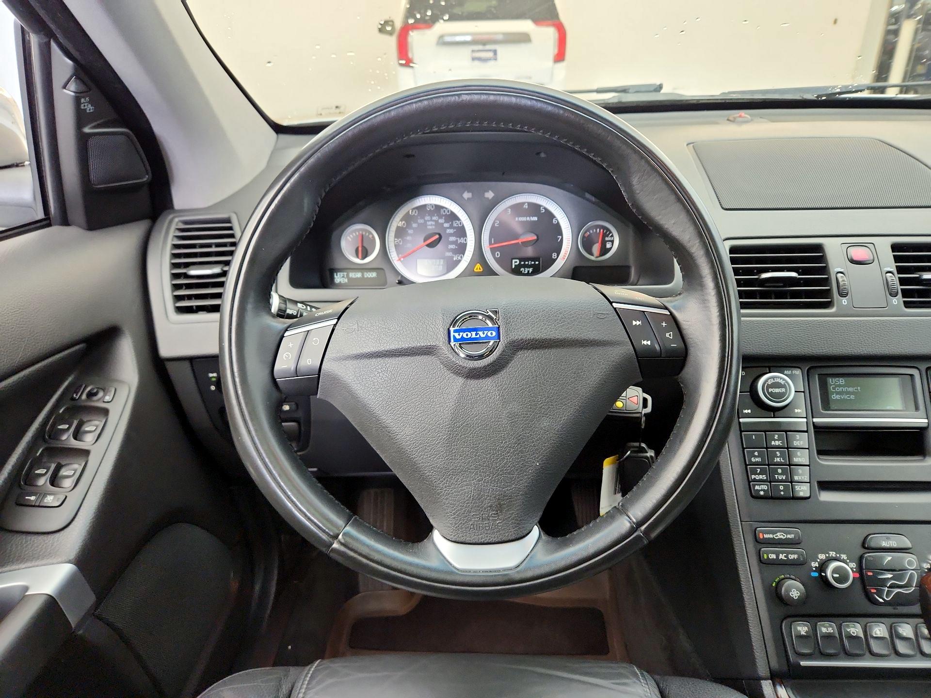 Thumbnail: 2014 Volvo XC90 - 10