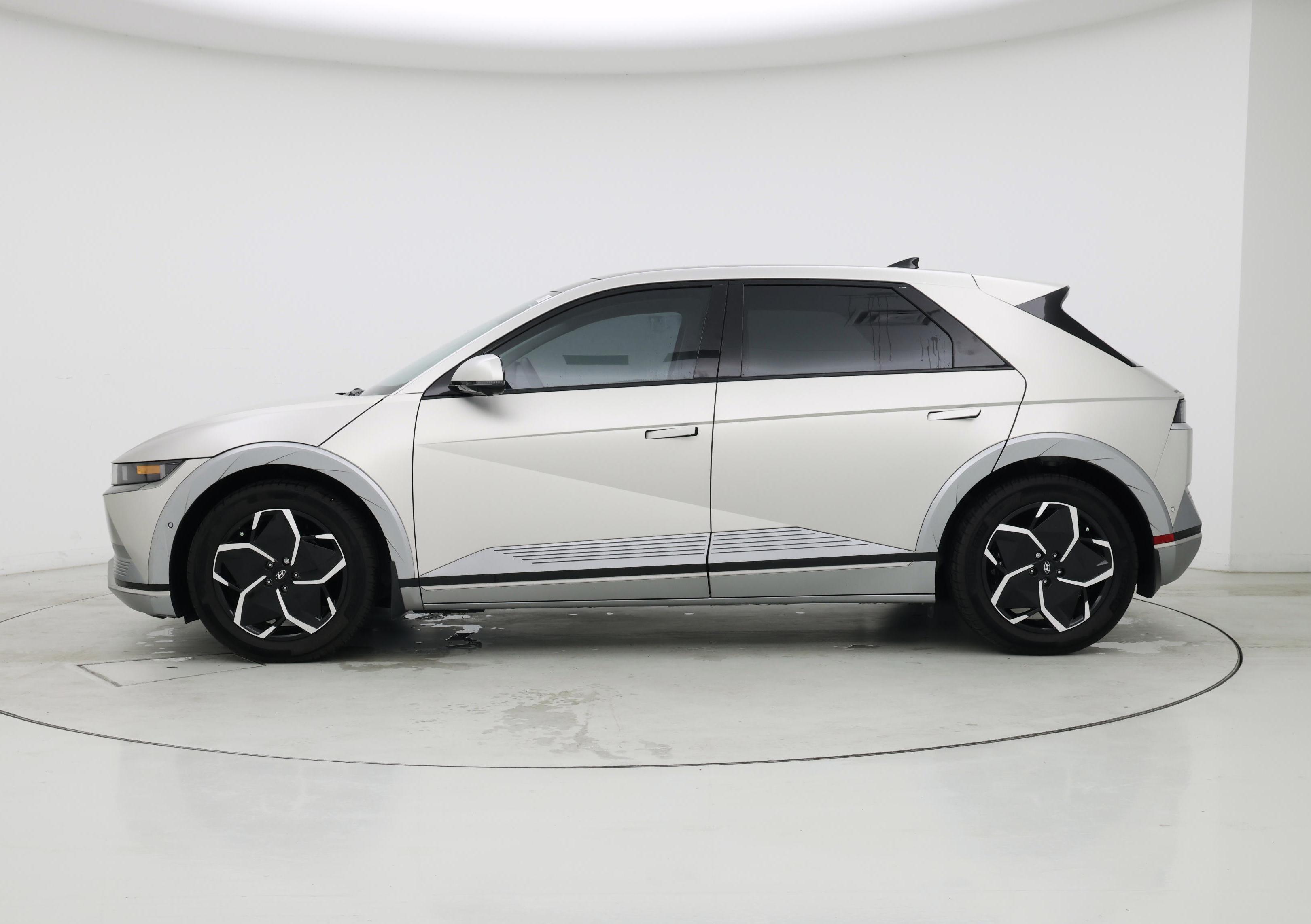 Thumbnail: 2023 Hyundai Ioniq 5 - 3