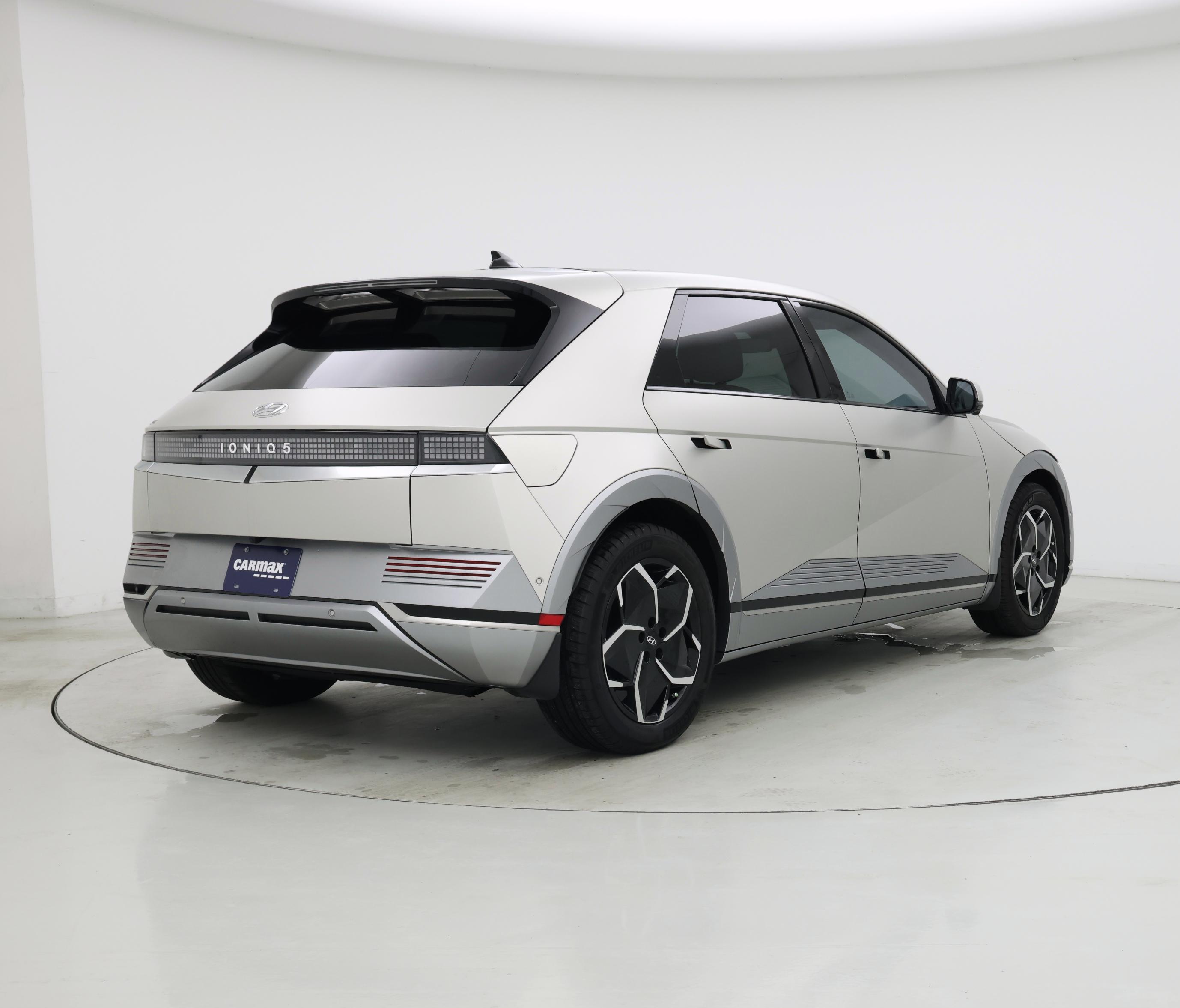 Thumbnail: 2023 Hyundai Ioniq 5 - 8