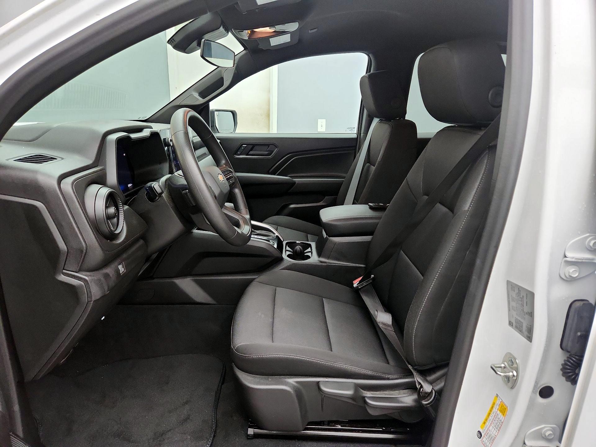 Thumbnail: 2024 Chevrolet Colorado - 11