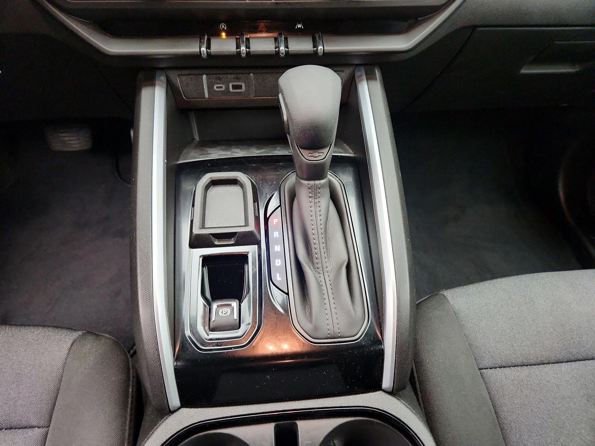 Thumbnail: 2024 Chevrolet Colorado - 18