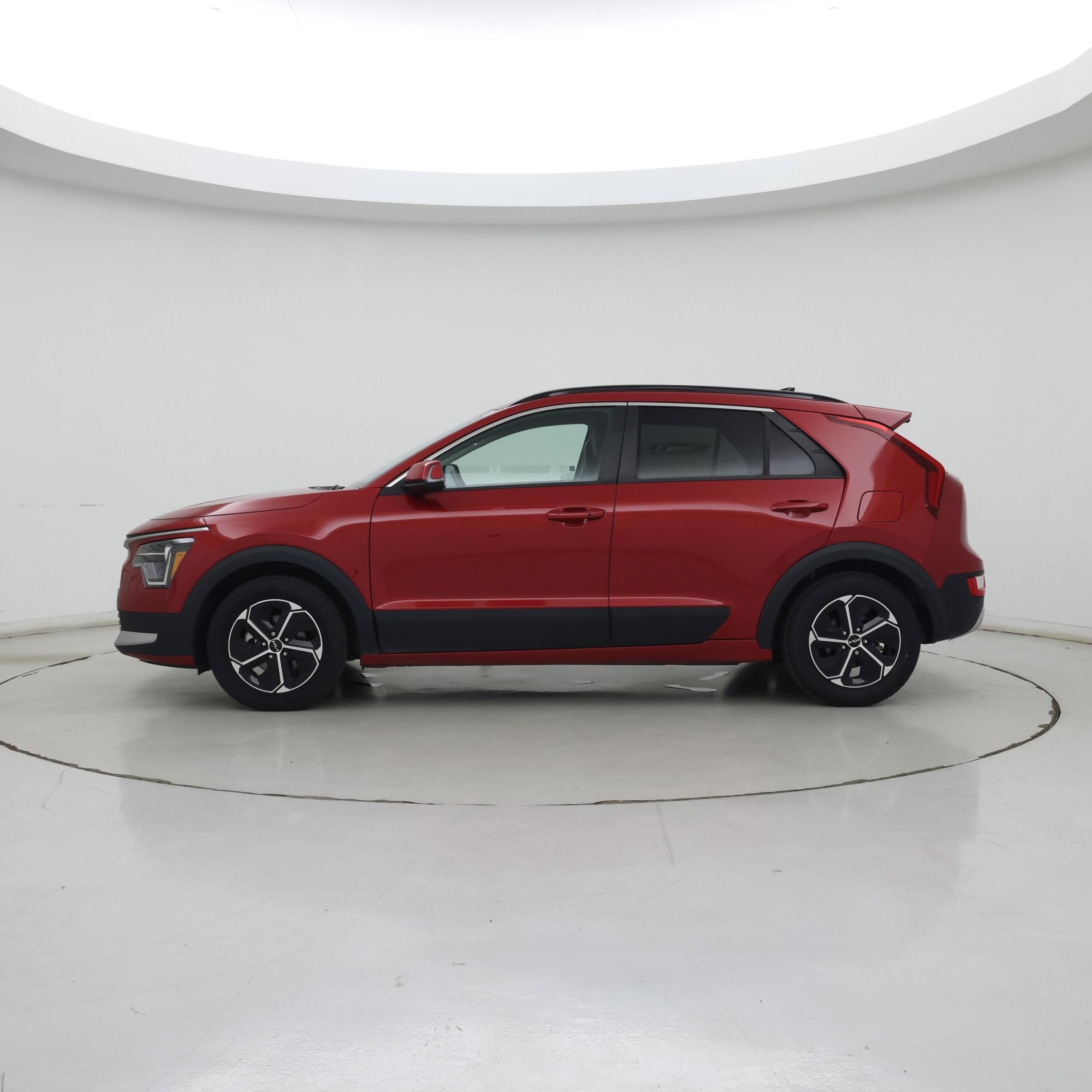 Thumbnail: 2023 Kia Niro - 3