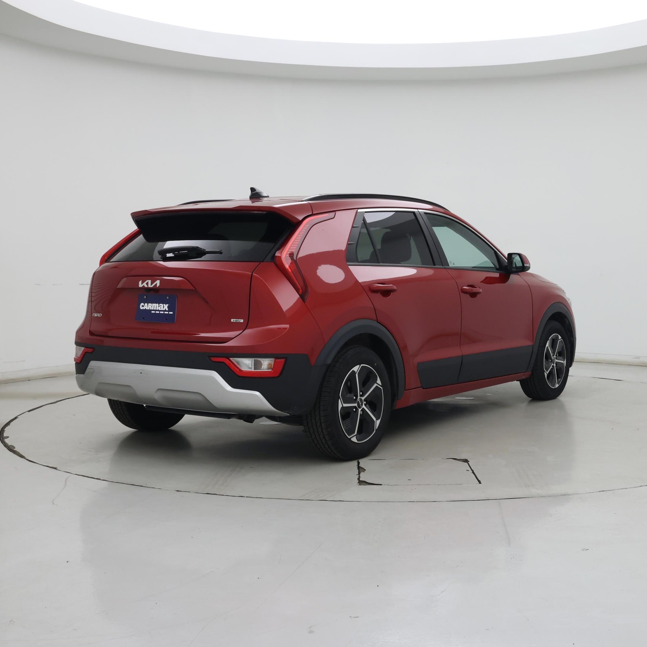 Thumbnail: 2023 Kia Niro - 8
