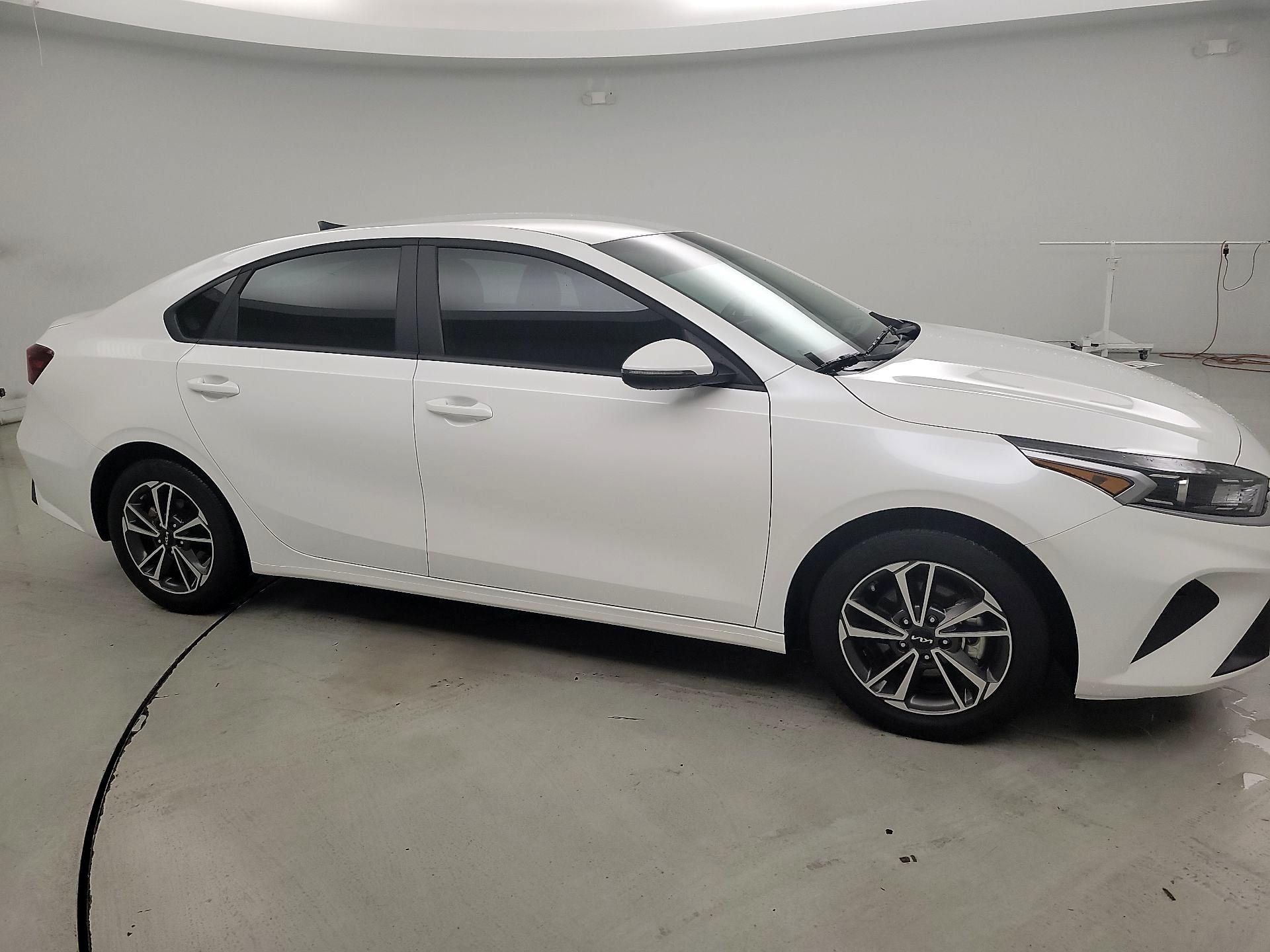 Thumbnail: 2024 Kia Forte - 4