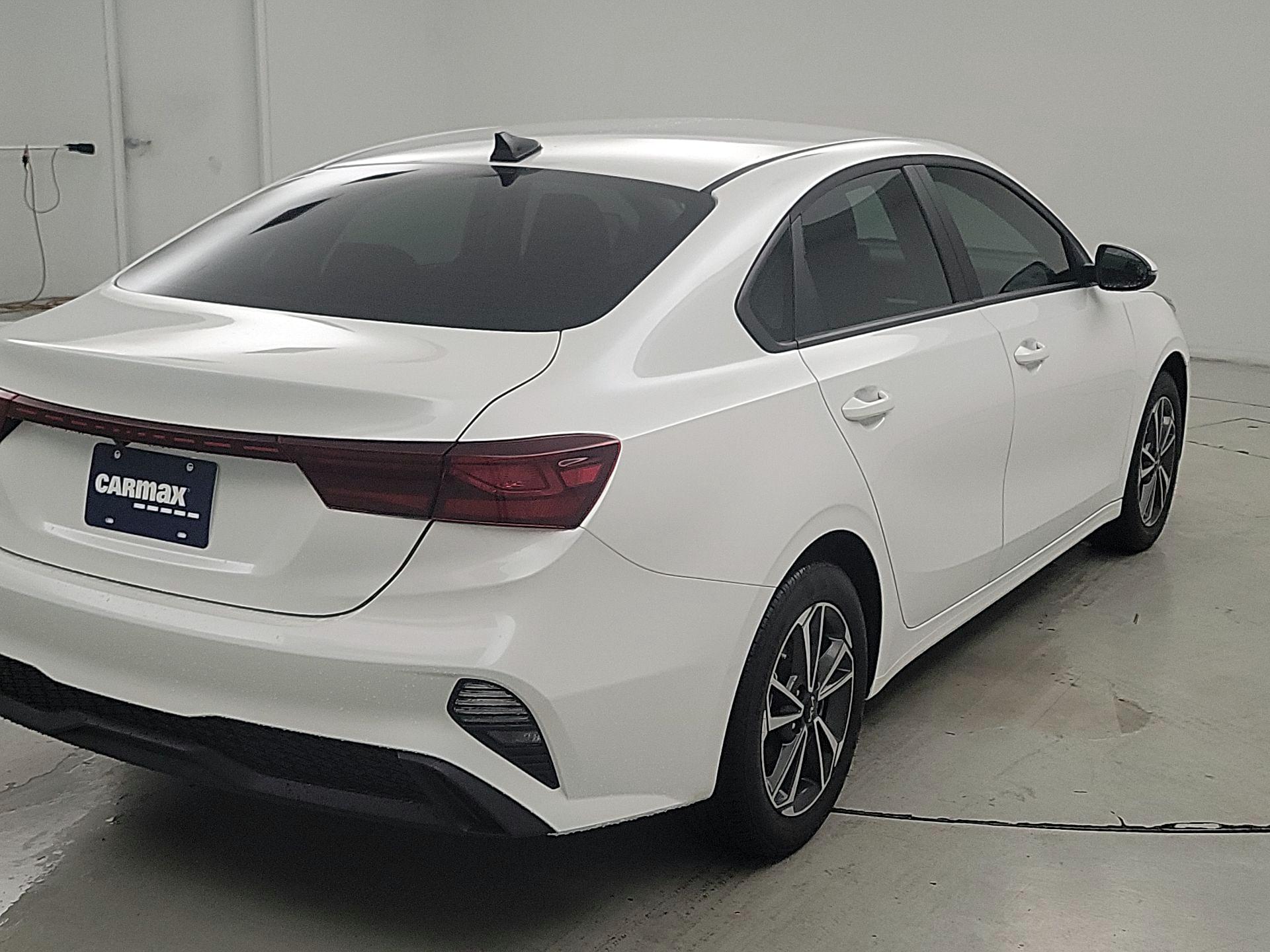 Thumbnail: 2024 Kia Forte - 5