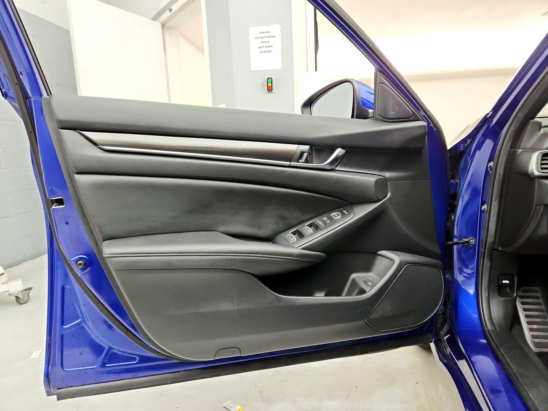 Thumbnail: 2019 Honda Accord - 12