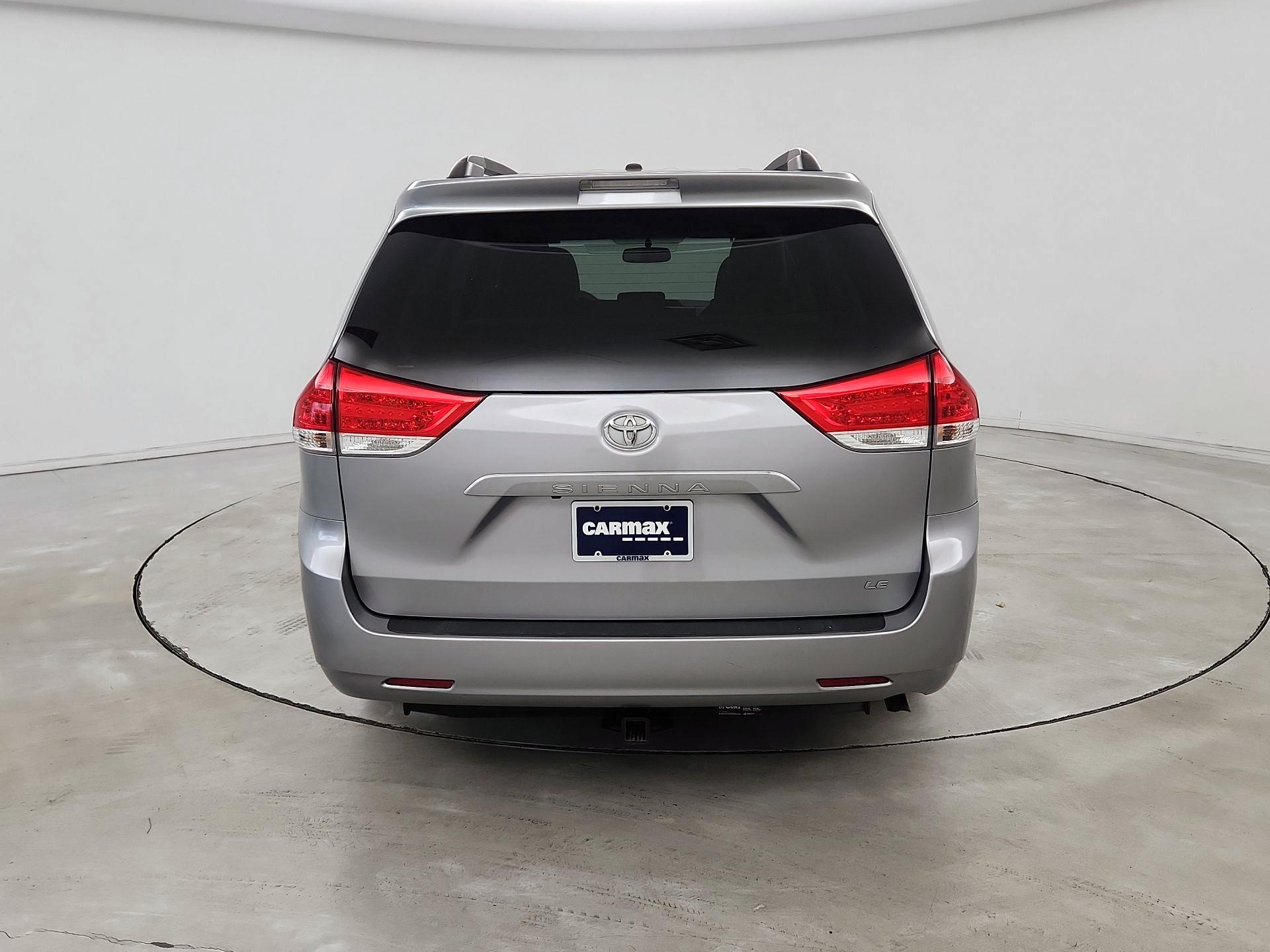 Thumbnail: 2014 Toyota Sienna - 6