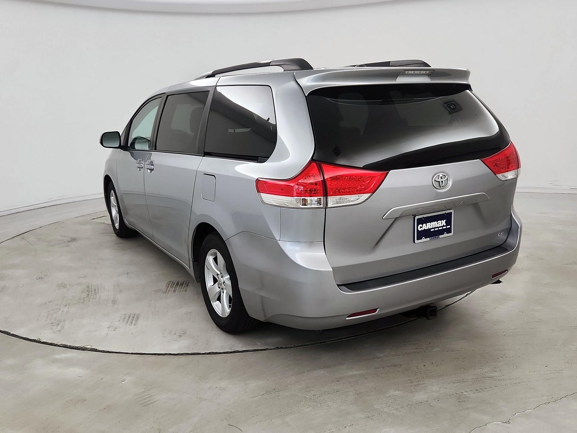 Thumbnail: 2014 Toyota Sienna - 7