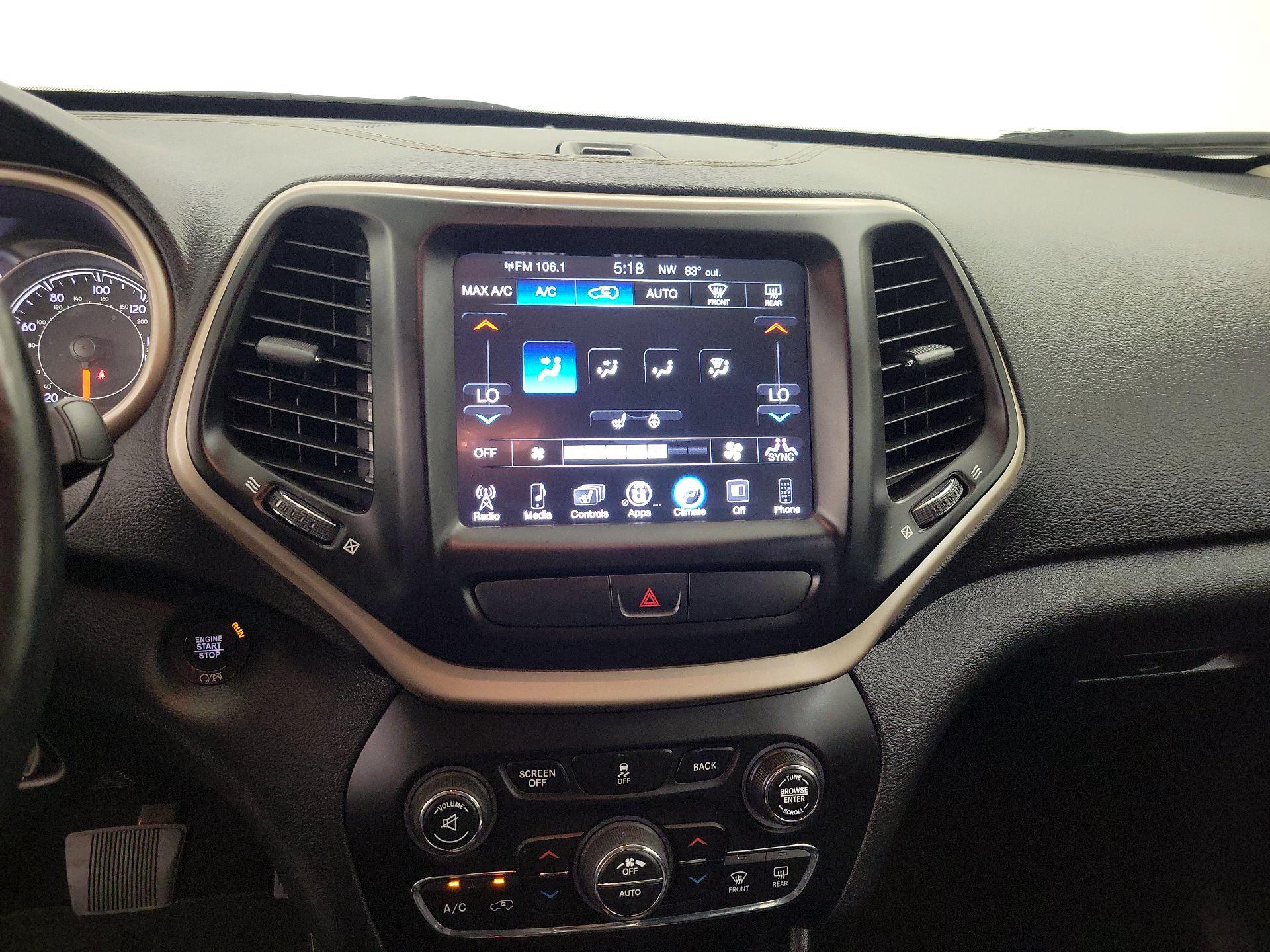 Thumbnail: 2017 Jeep Cherokee - 16