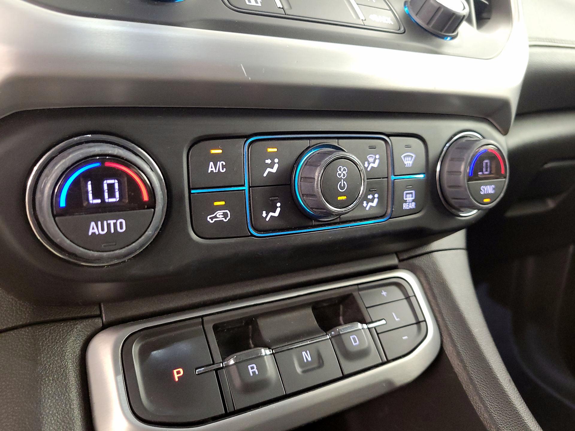 Thumbnail: 2022 GMC Acadia - 16