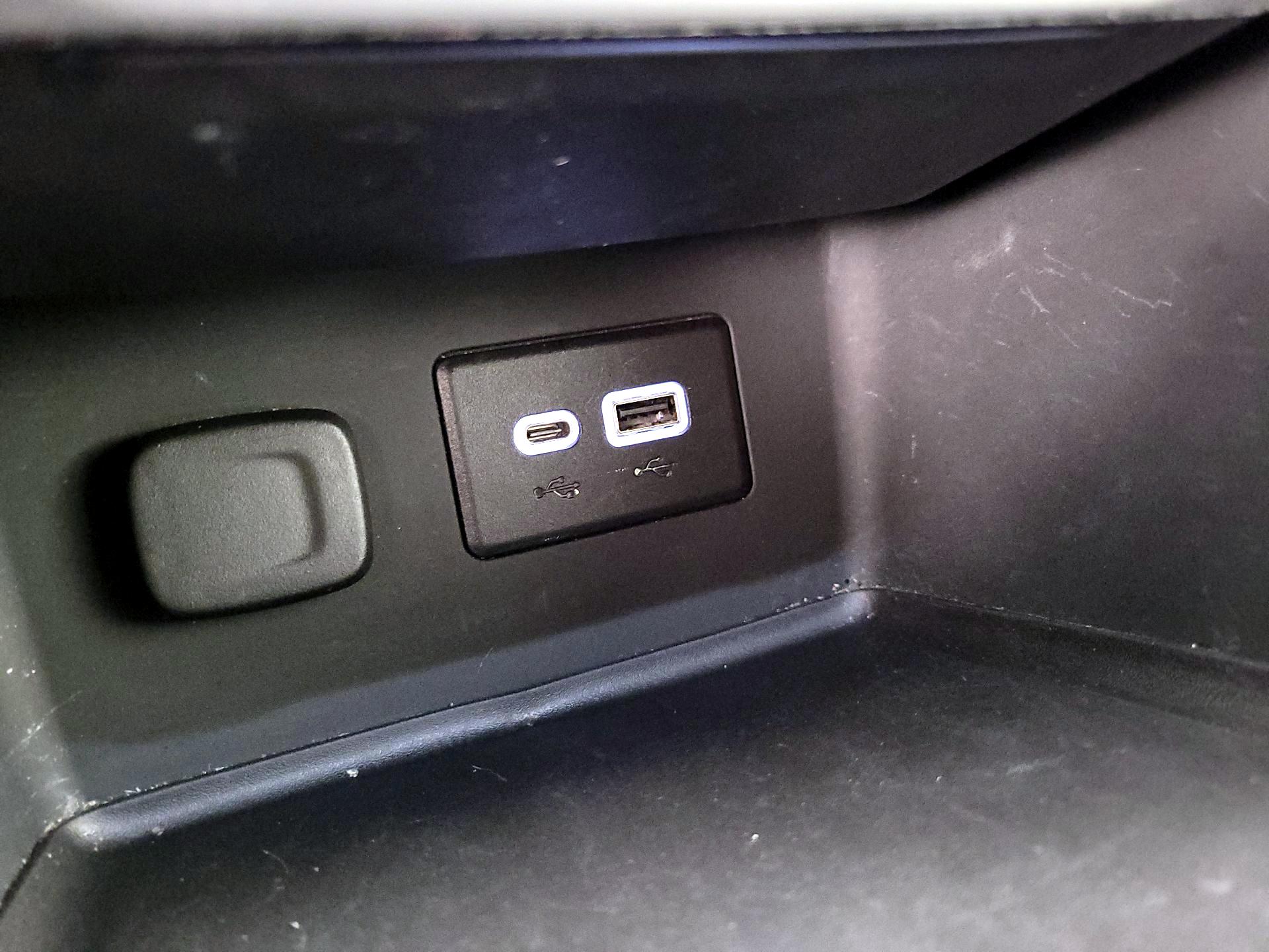 Thumbnail: 2022 GMC Acadia - 18