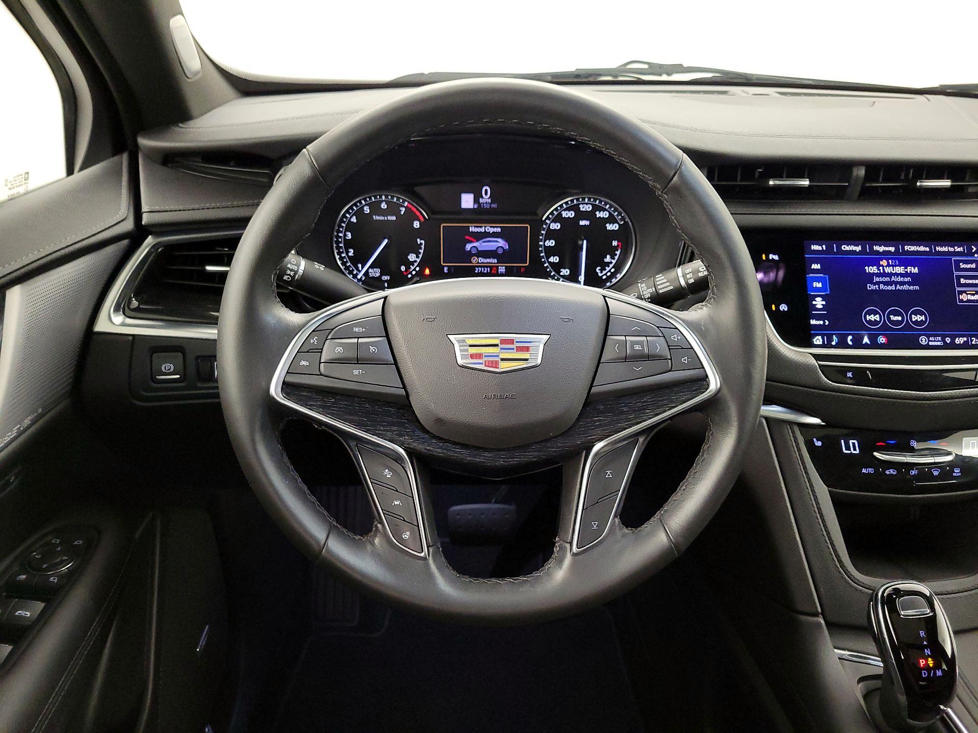 Thumbnail: 2023 Cadillac XT5 - 10
