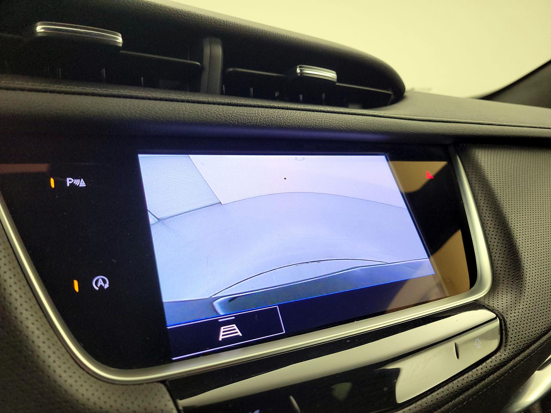 Thumbnail: 2023 Cadillac XT5 - 15