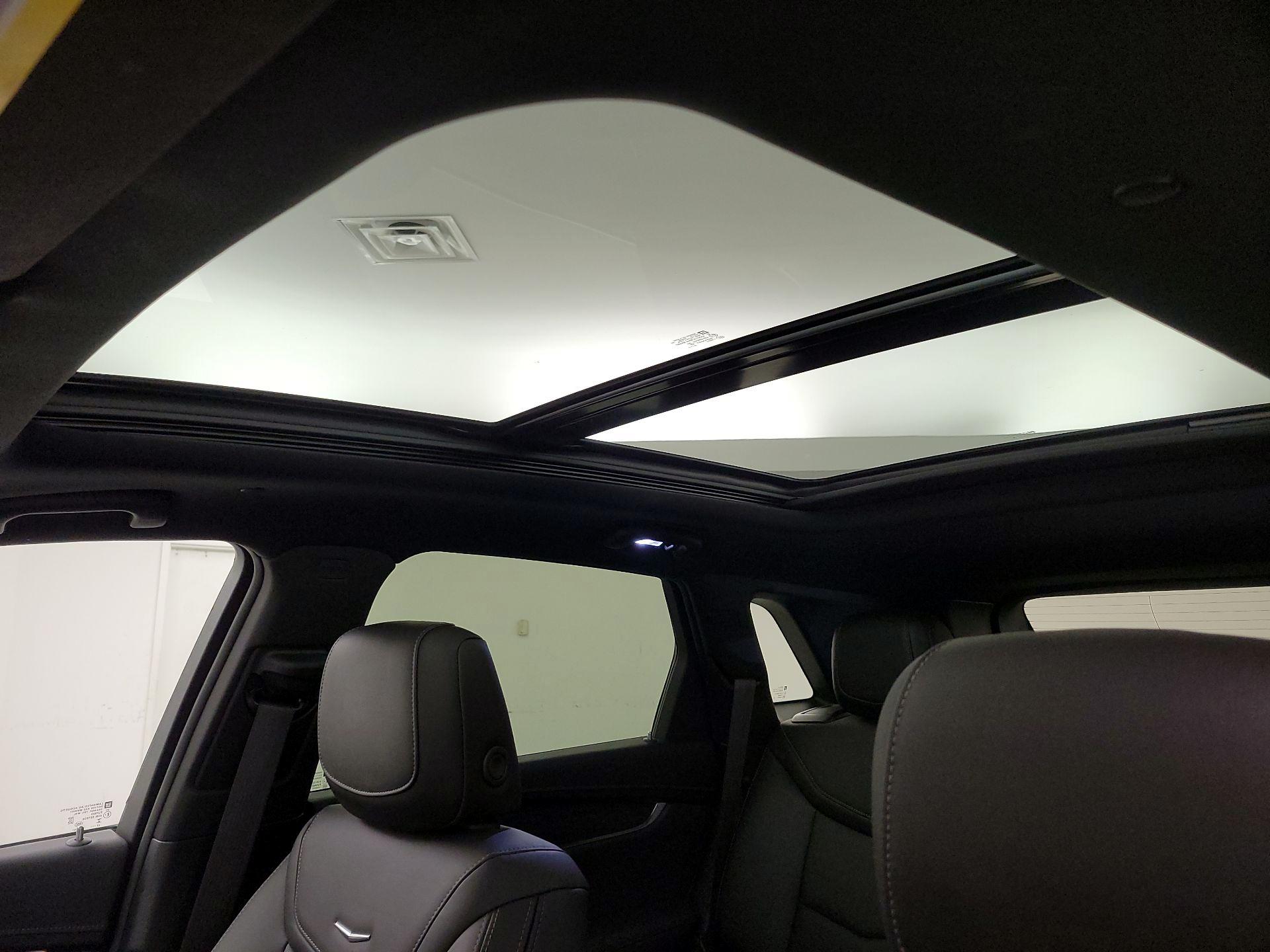 Thumbnail: 2023 Cadillac XT5 - 19