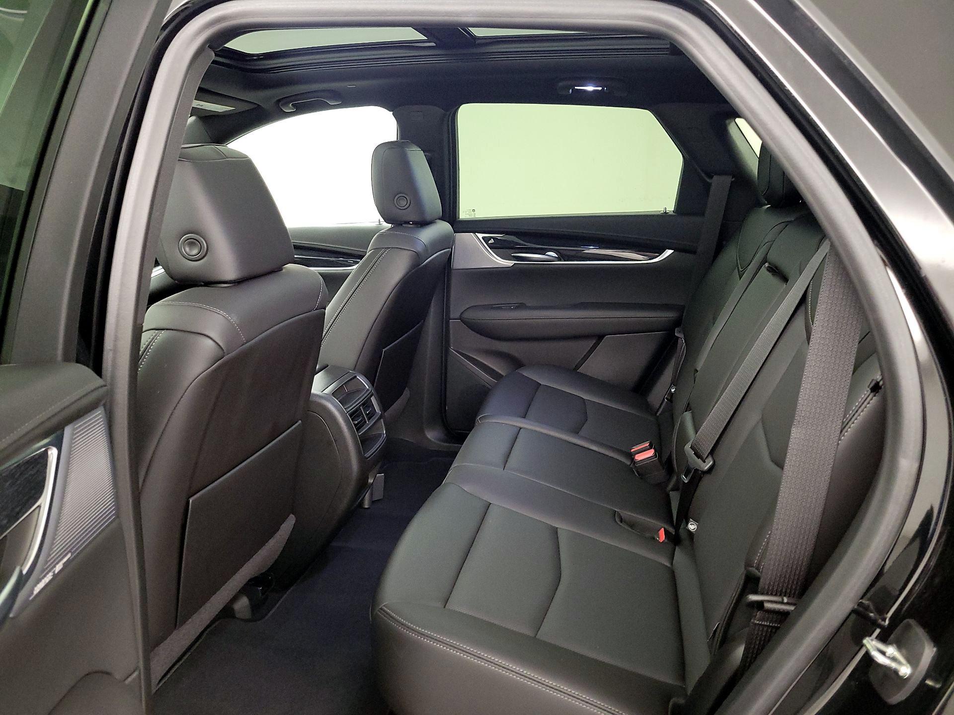 Thumbnail: 2023 Cadillac XT5 - 20