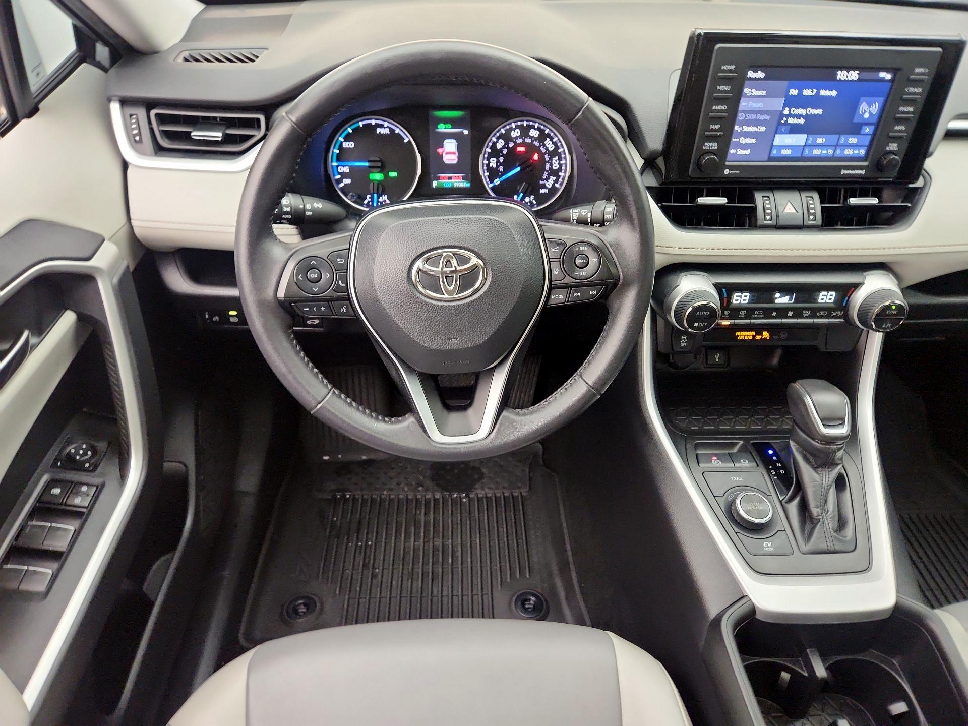 Thumbnail: 2022 Toyota RAV4 - 10