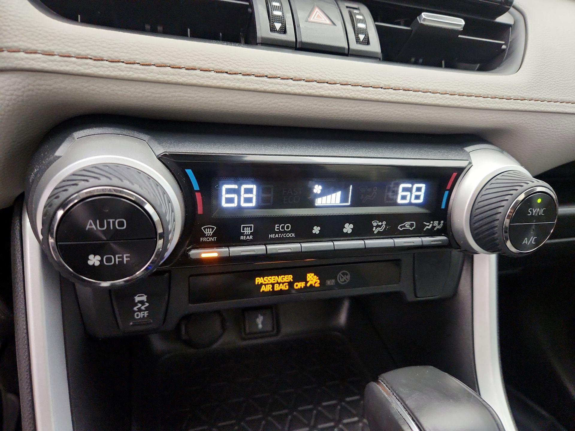 Thumbnail: 2022 Toyota RAV4 - 16