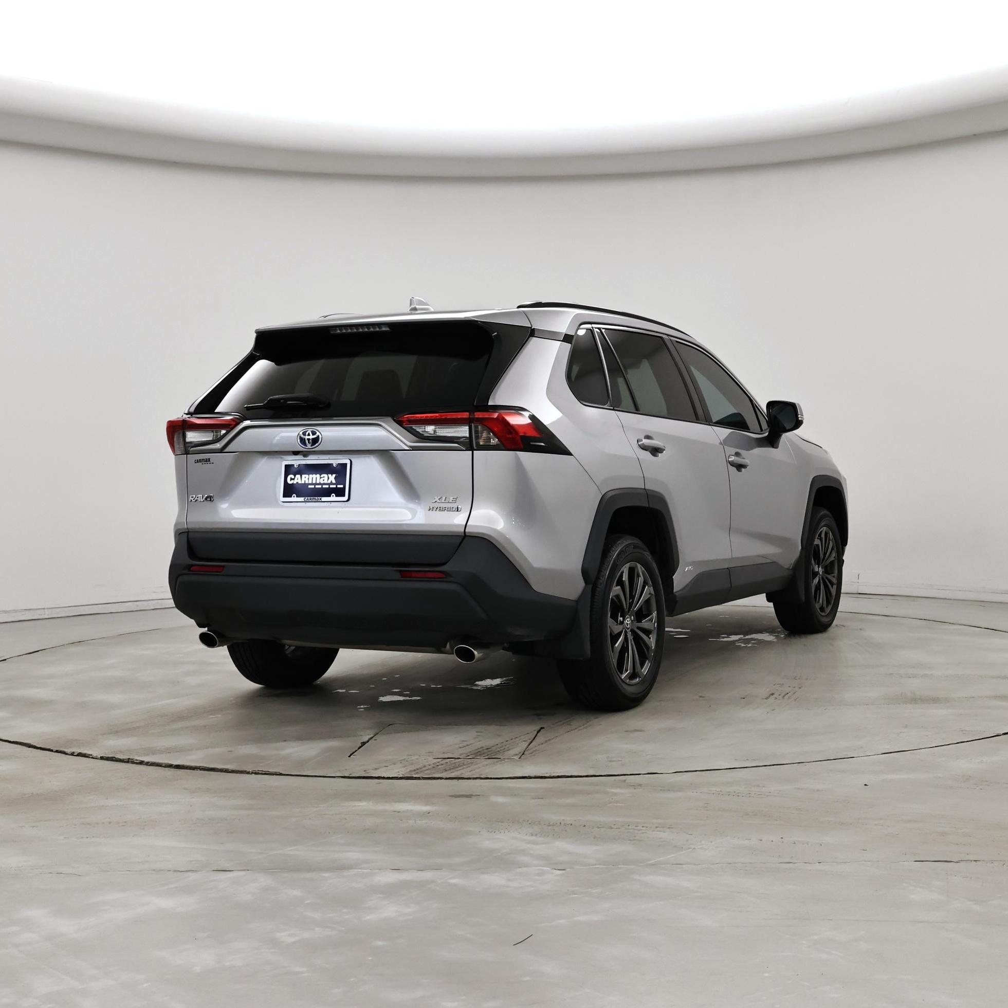 Thumbnail: 2022 Toyota RAV4 - 8