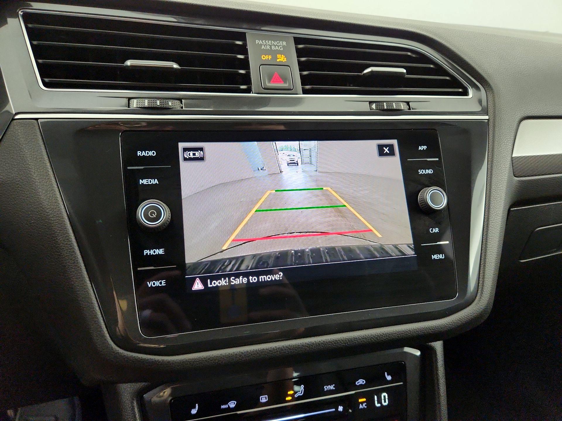 Thumbnail: 2023 Volkswagen Tiguan - 14