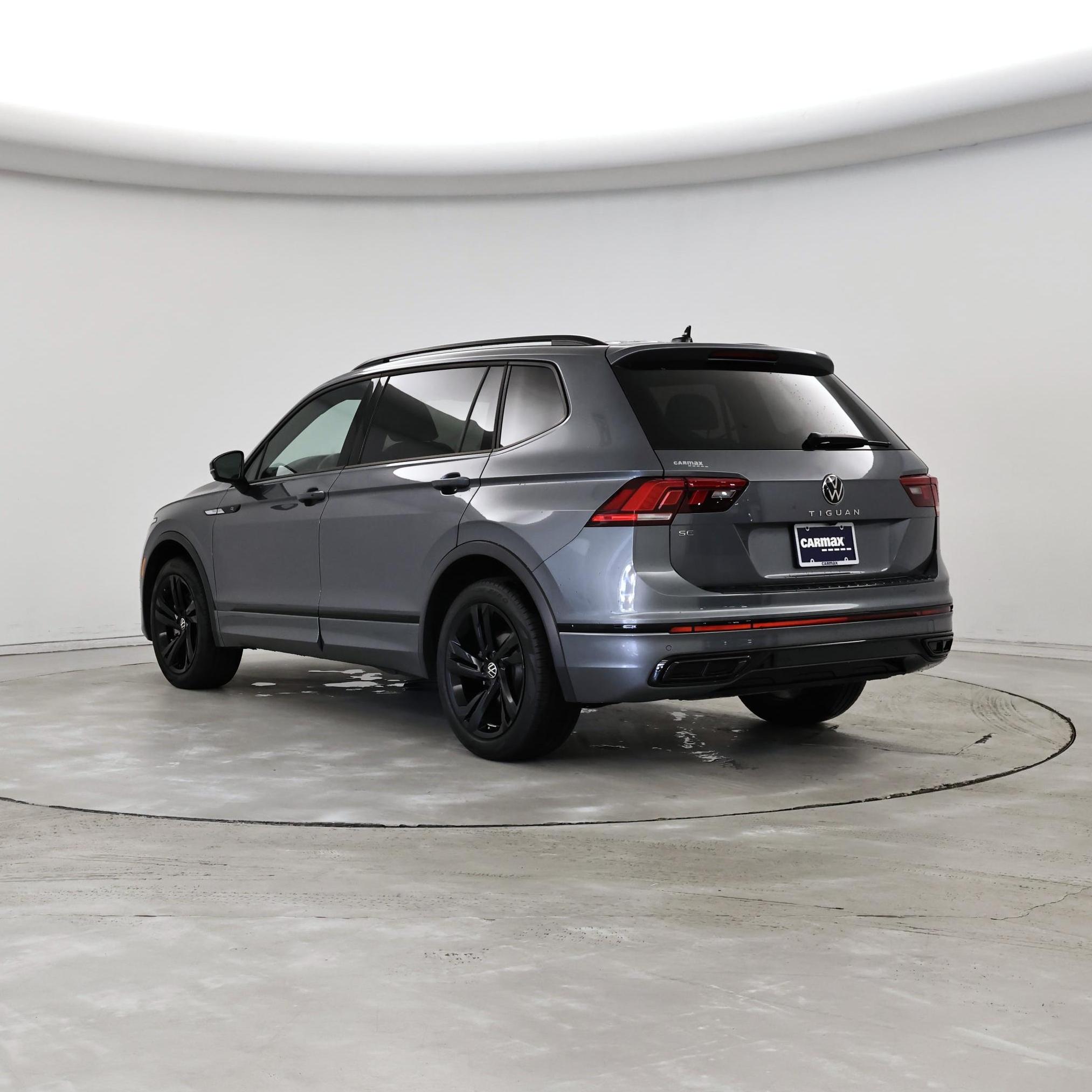 Thumbnail: 2023 Volkswagen Tiguan - 2