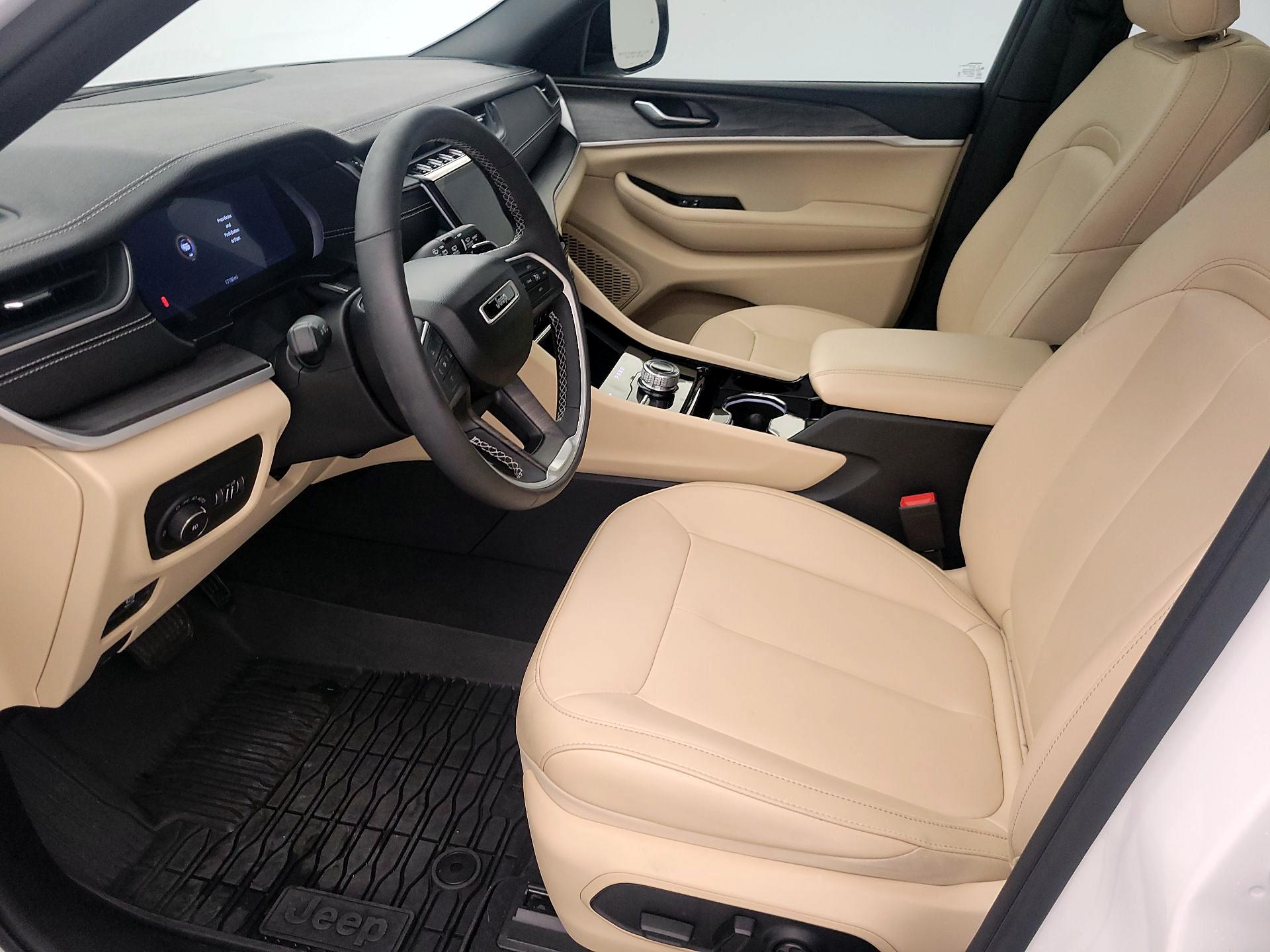 Thumbnail: 2023 Jeep Grand Cherokee L - 11