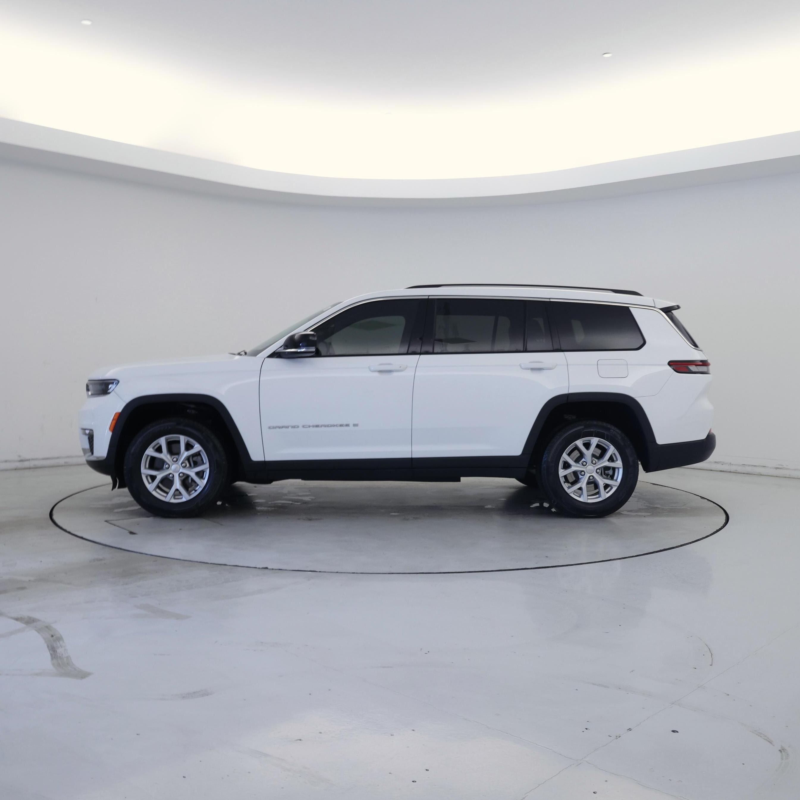 Thumbnail: 2023 Jeep Grand Cherokee L - 3