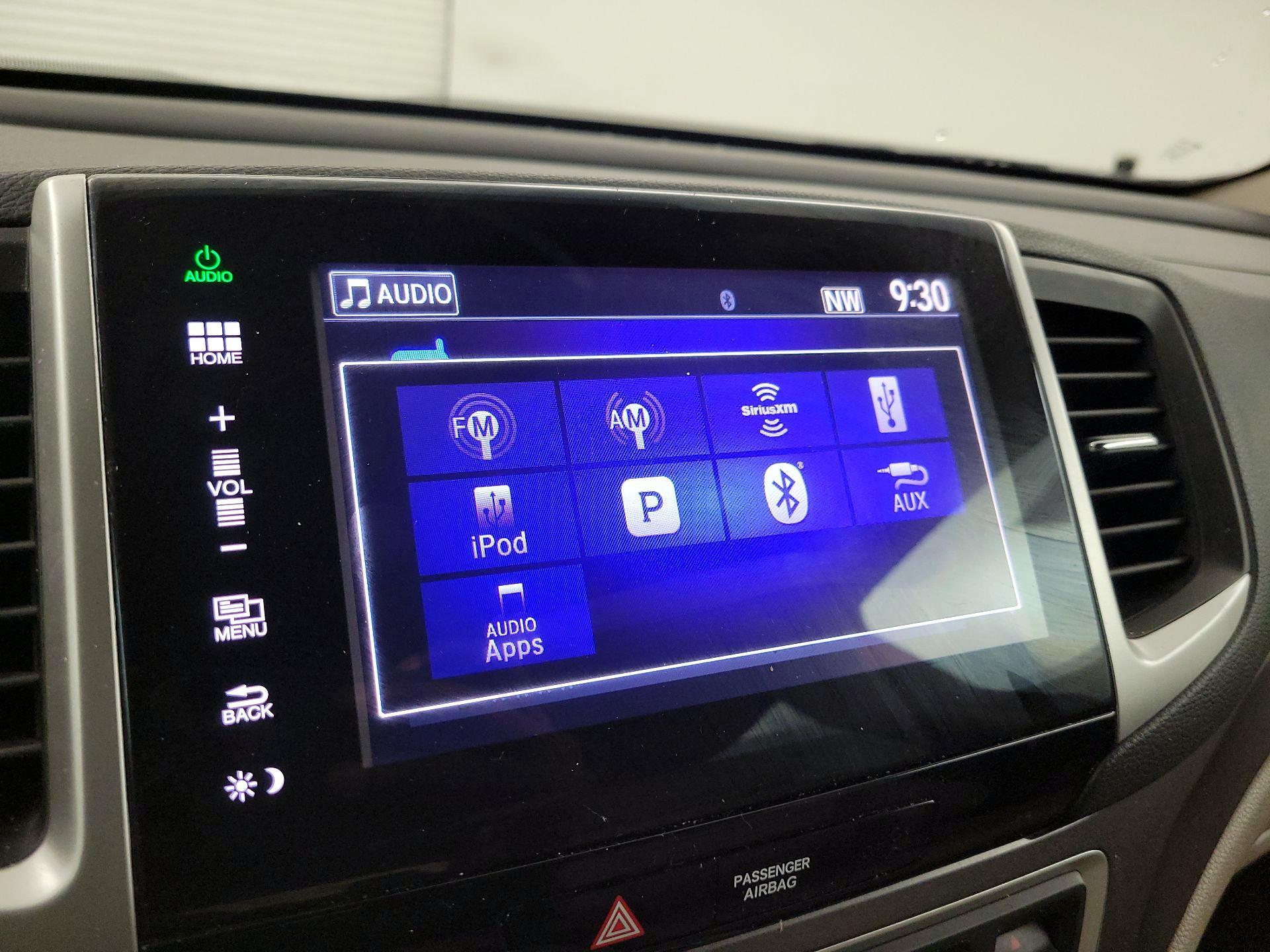 Thumbnail: 2016 Honda Pilot - 15