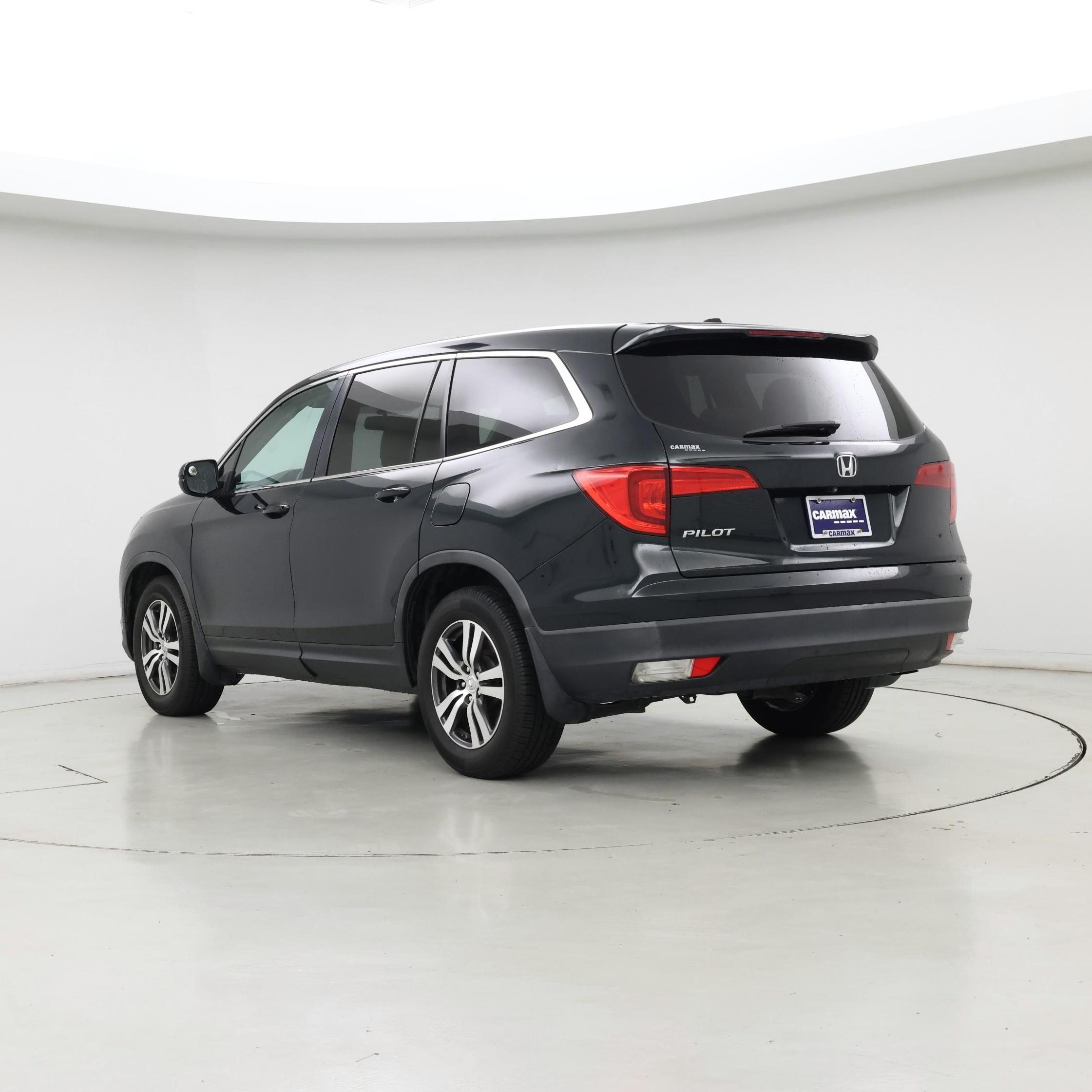 Thumbnail: 2016 Honda Pilot - 2