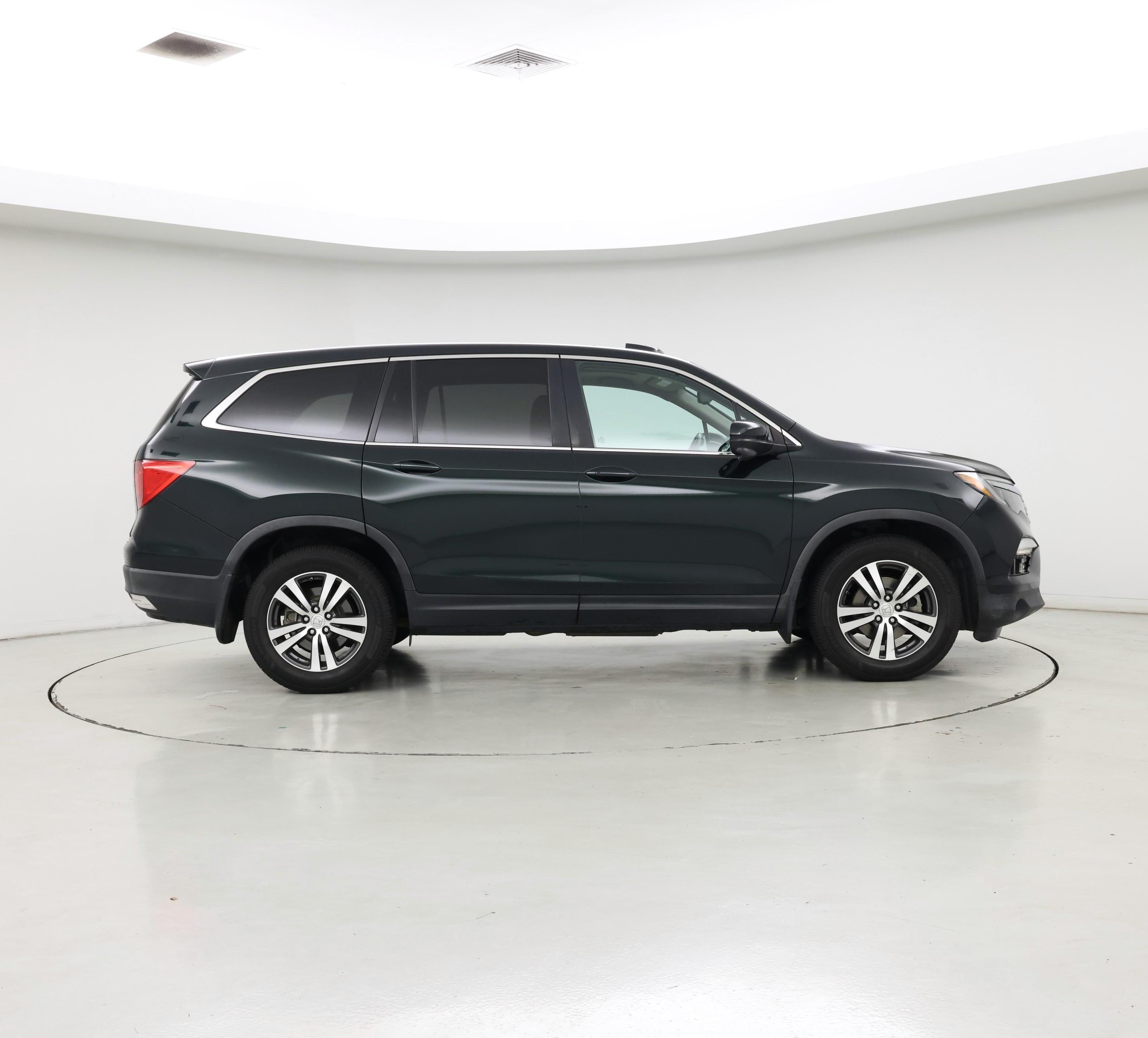 Thumbnail: 2016 Honda Pilot - 7