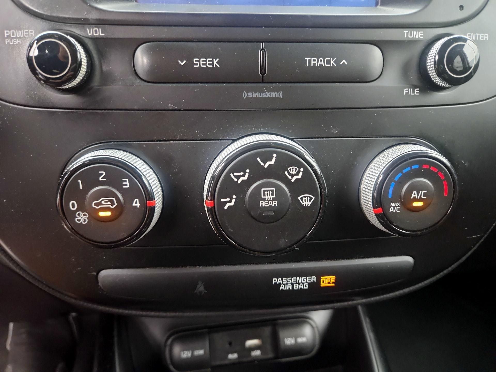 Thumbnail: 2019 Kia Soul - 16