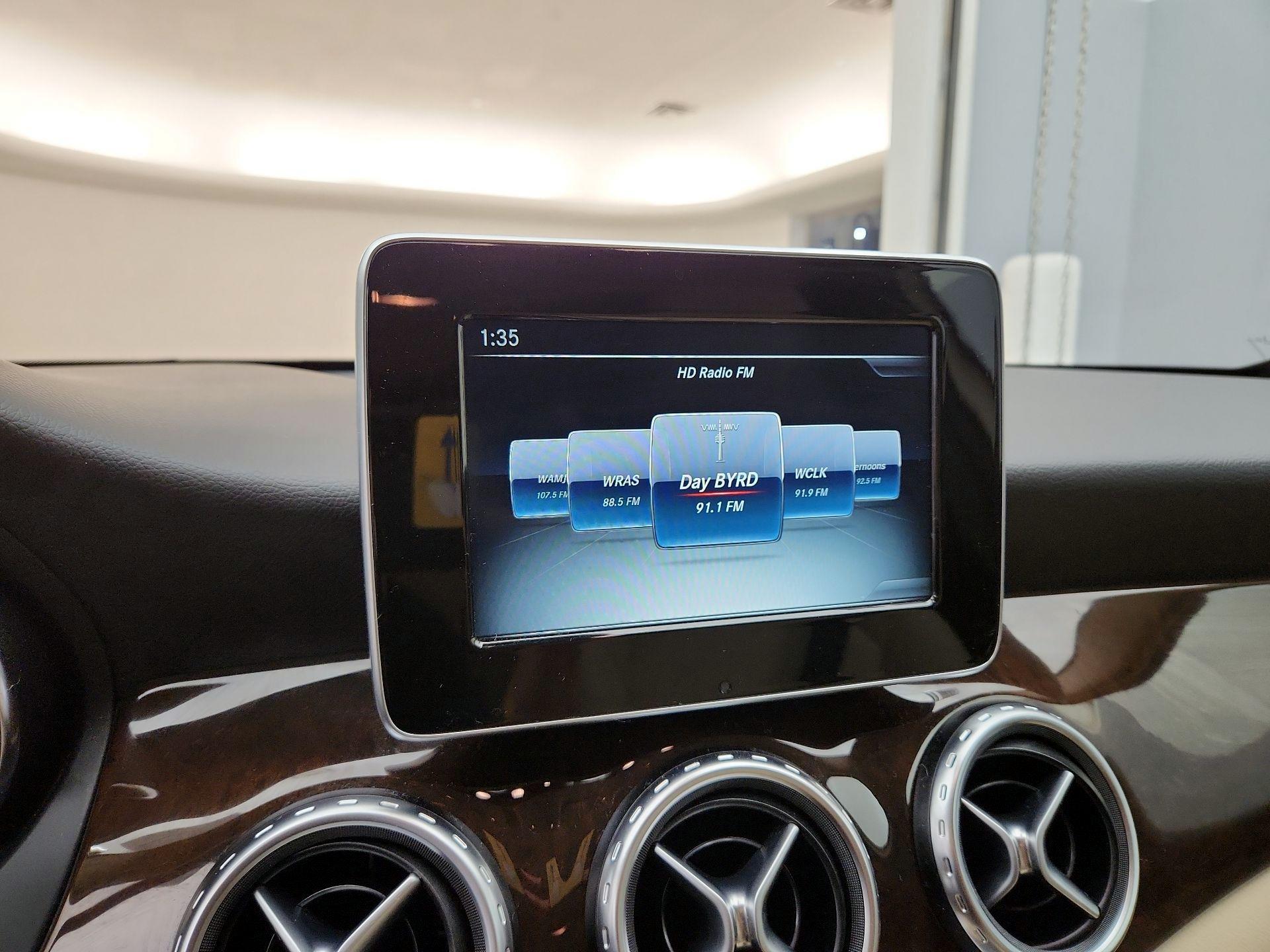 Thumbnail: 2016 Mercedes-Benz GLA - 14