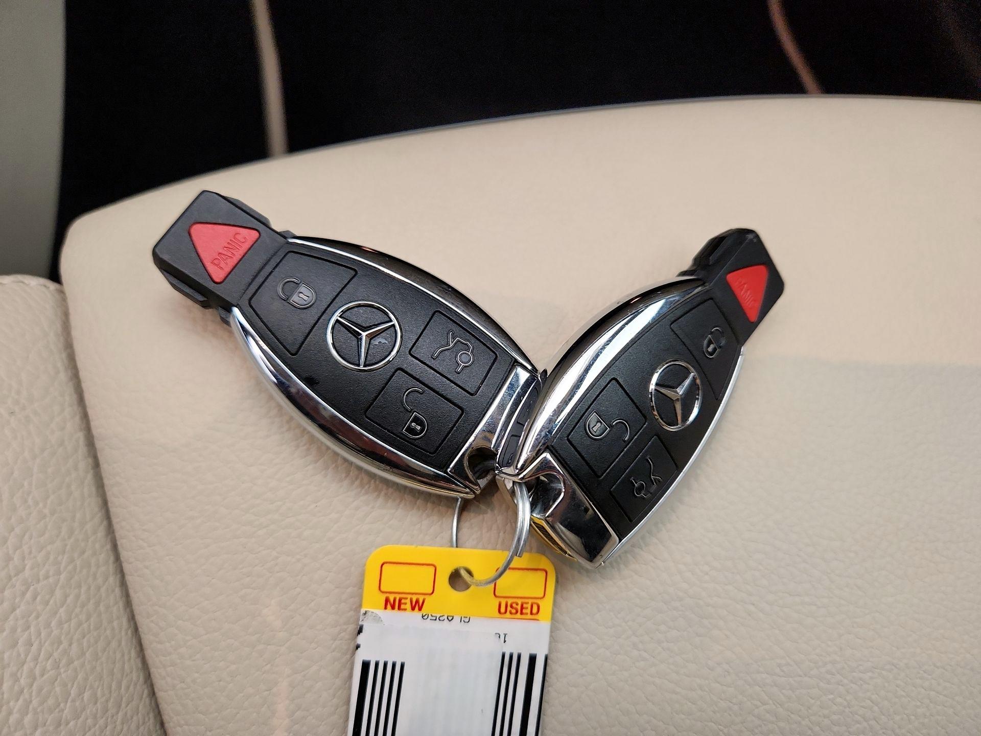 Thumbnail: 2016 Mercedes-Benz GLA - 20