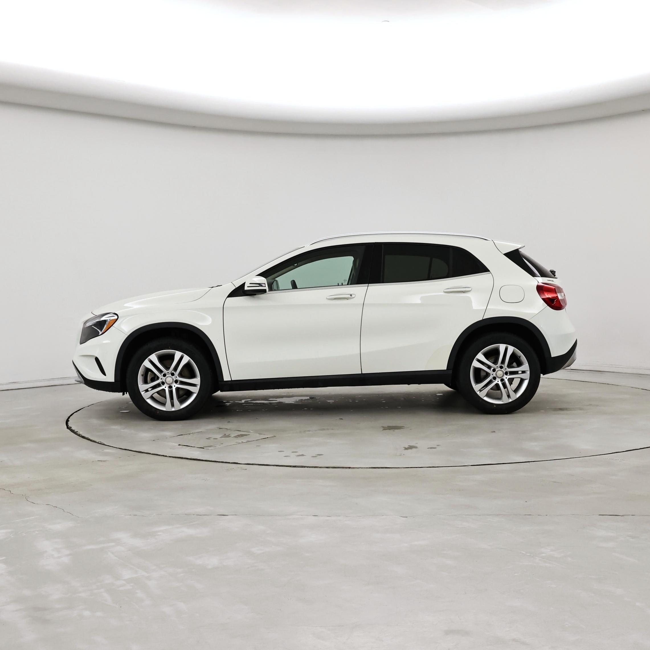 Thumbnail: 2016 Mercedes-Benz GLA - 3