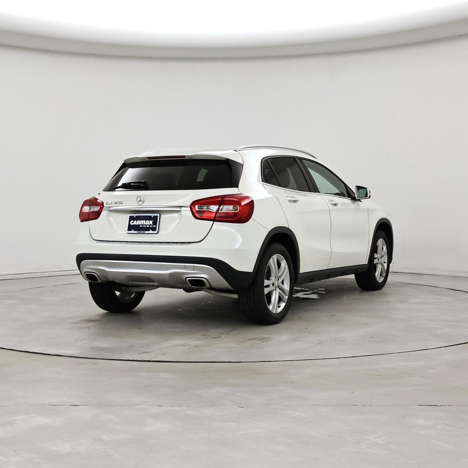Thumbnail: 2016 Mercedes-Benz GLA - 8