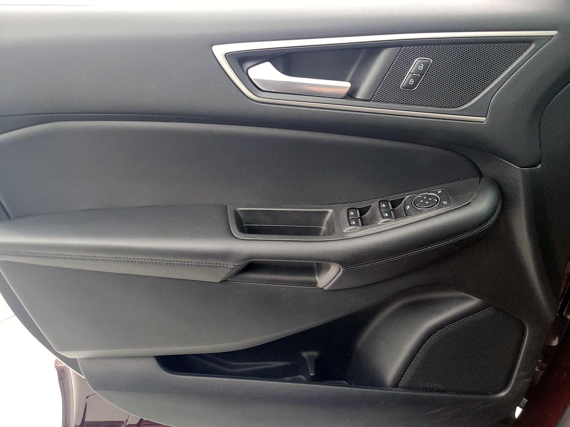 Thumbnail: 2022 Ford Edge - 12