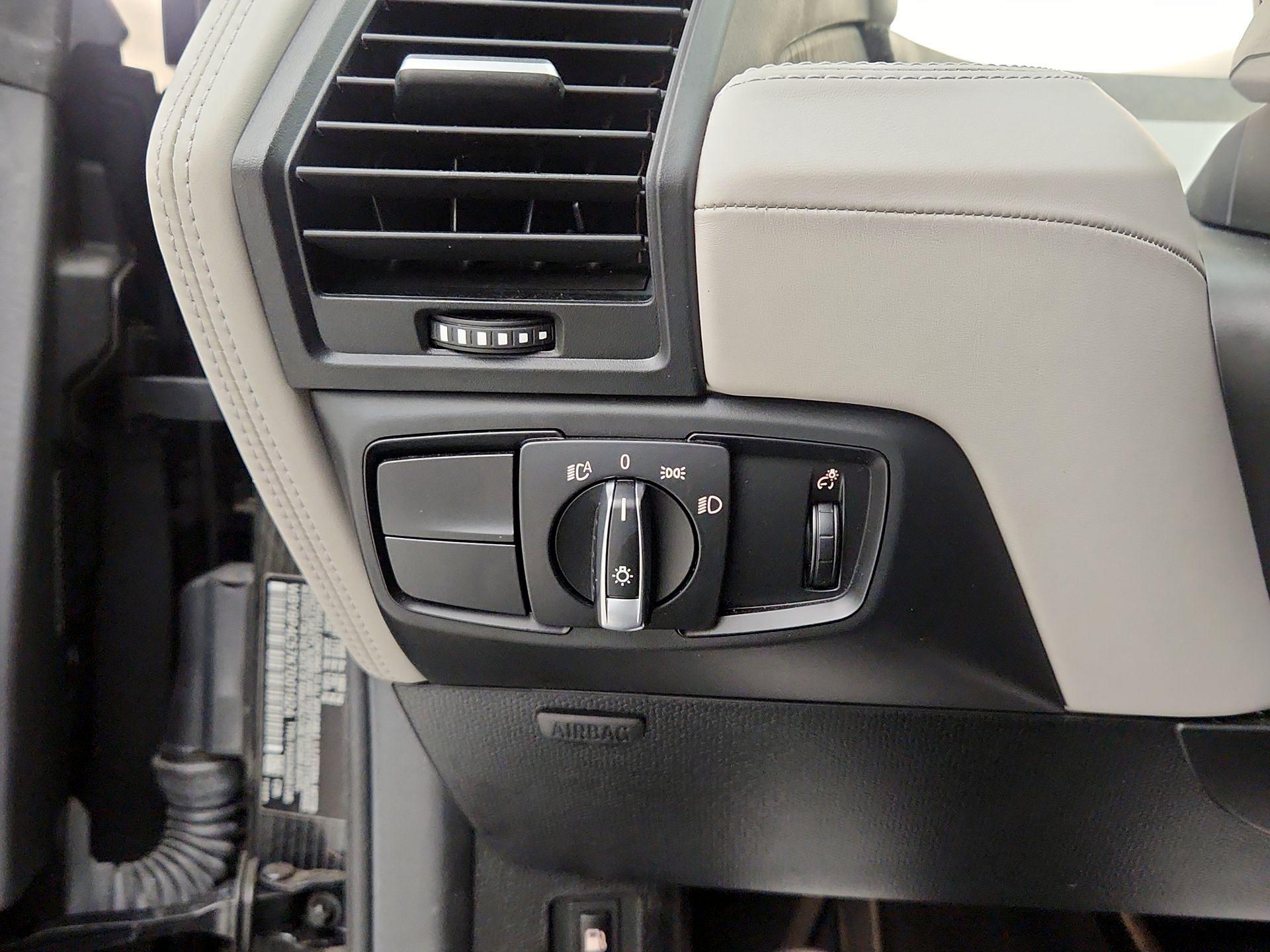 Thumbnail: 2019 BMW i3 - 13