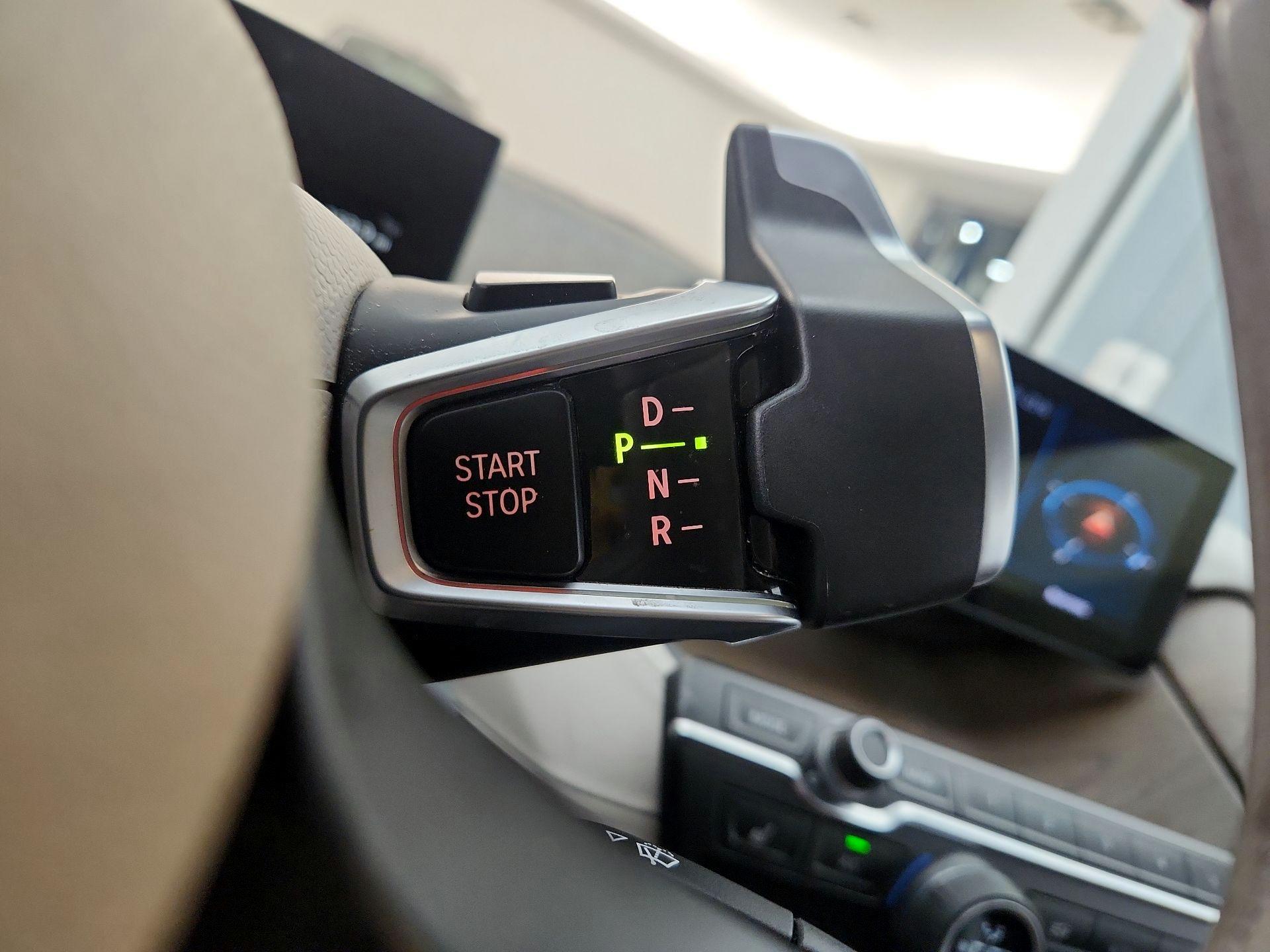 Thumbnail: 2019 BMW i3 - 18