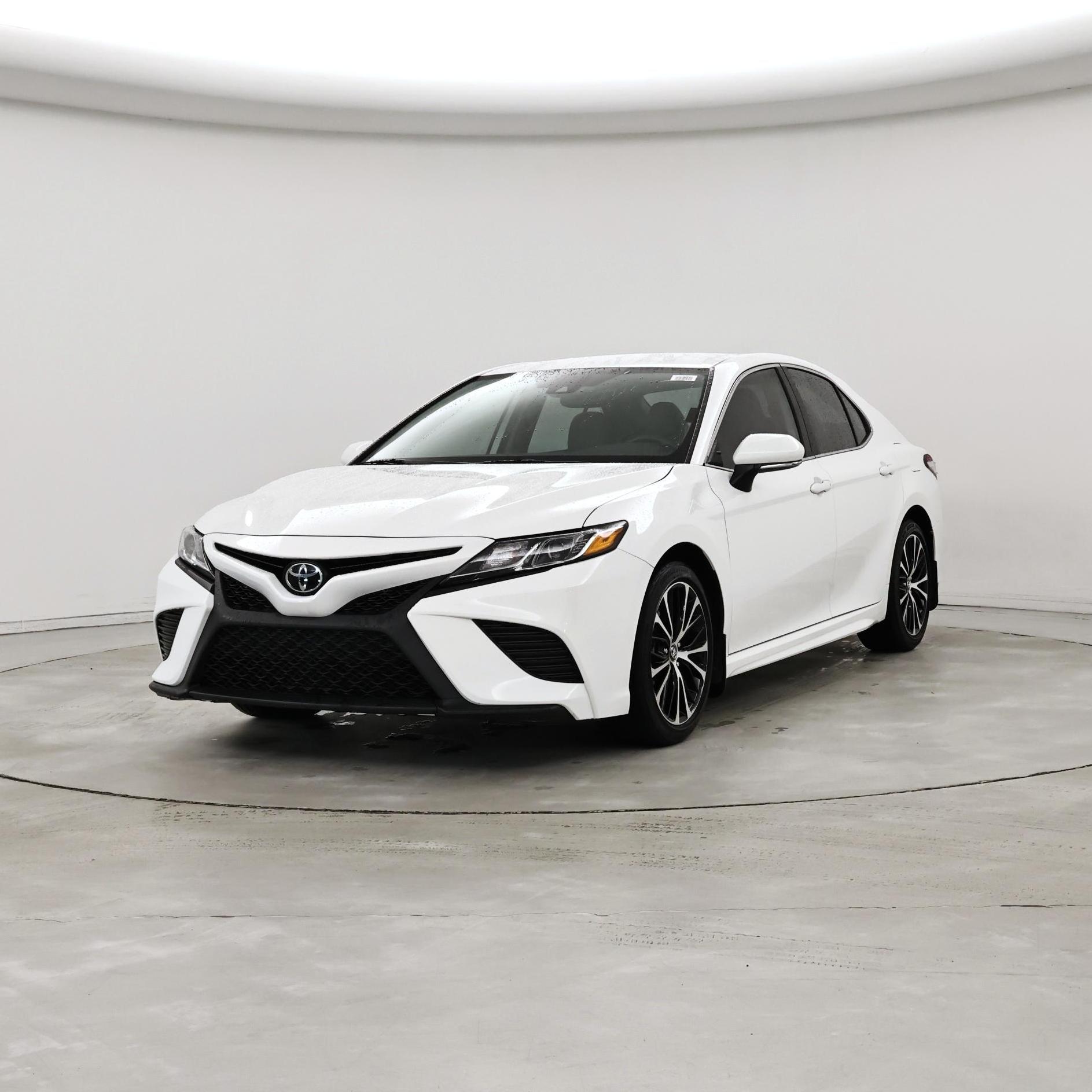 Thumbnail: 2020 Toyota Camry - 4