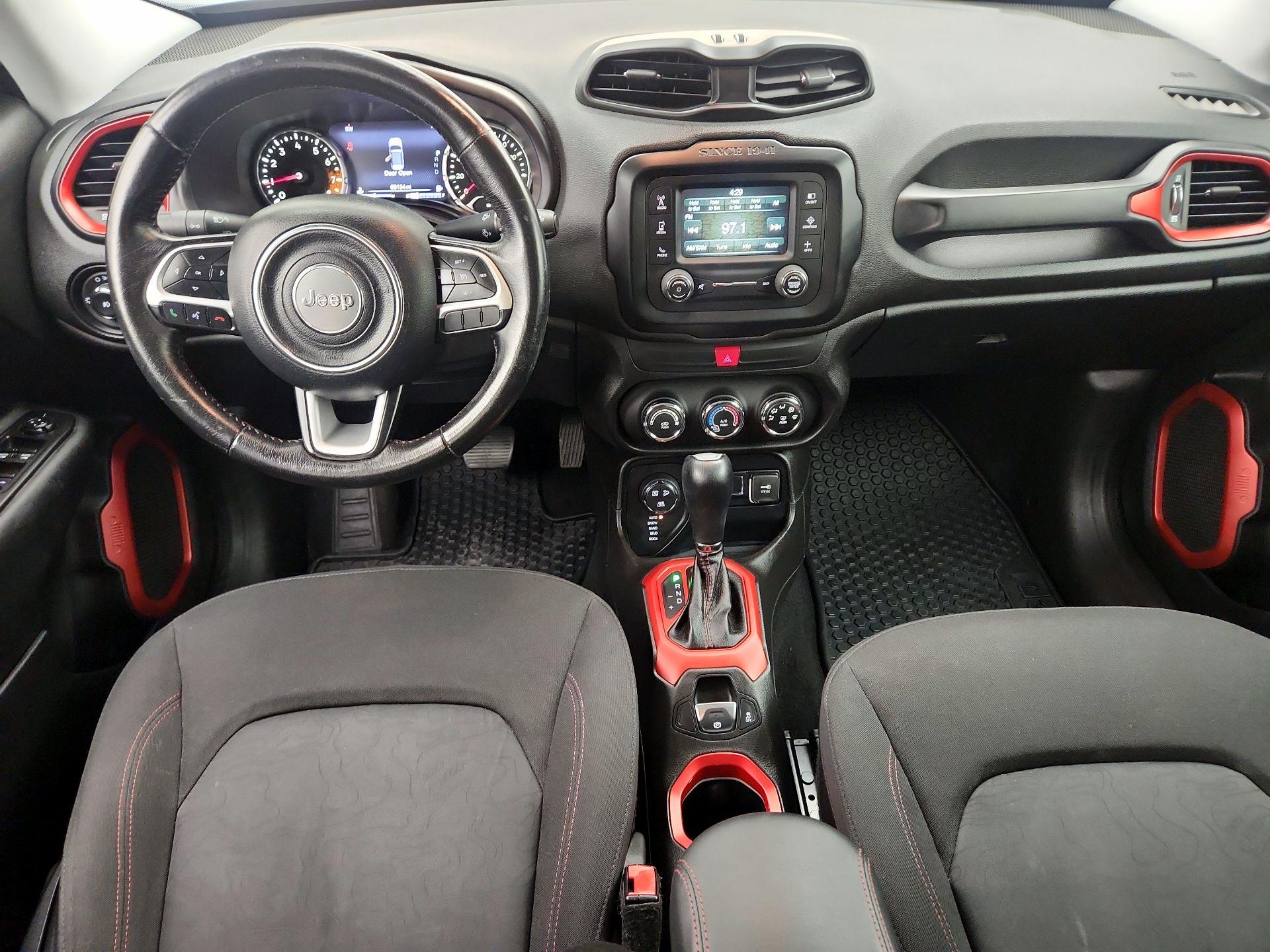 Thumbnail: 2016 Jeep Renegade - 9