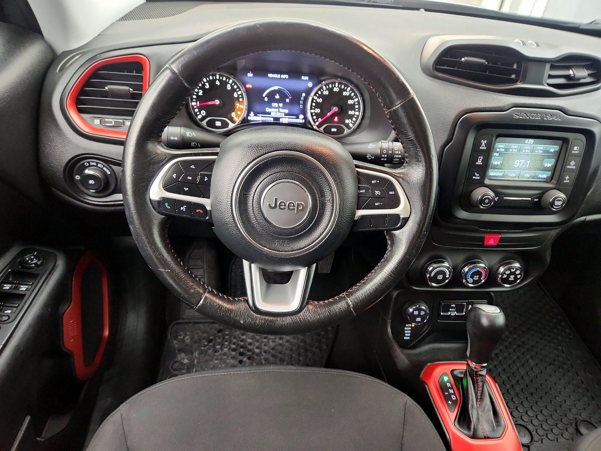 Thumbnail: 2016 Jeep Renegade - 10