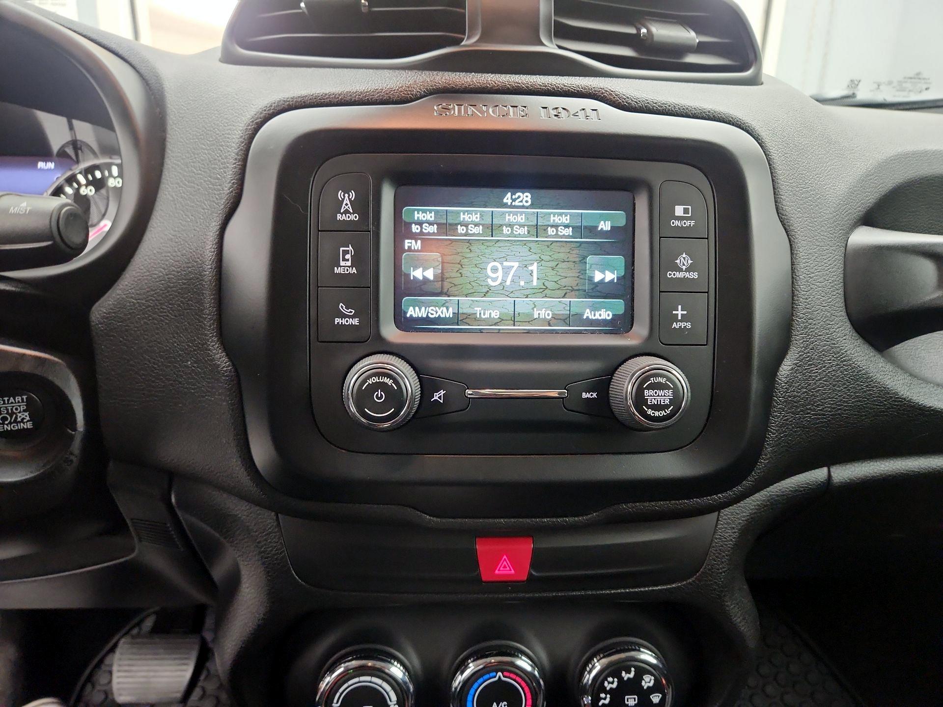 Thumbnail: 2016 Jeep Renegade - 15