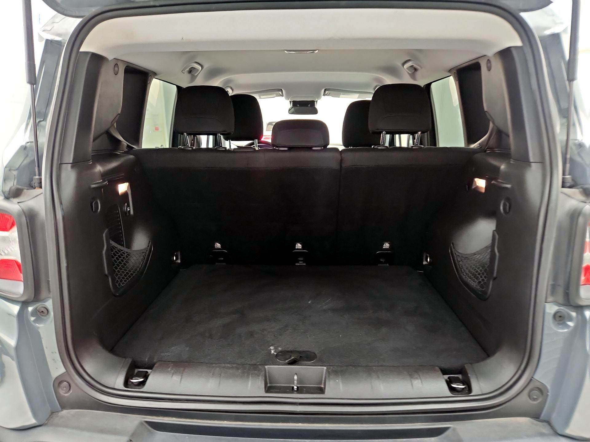 Thumbnail: 2016 Jeep Renegade - 20