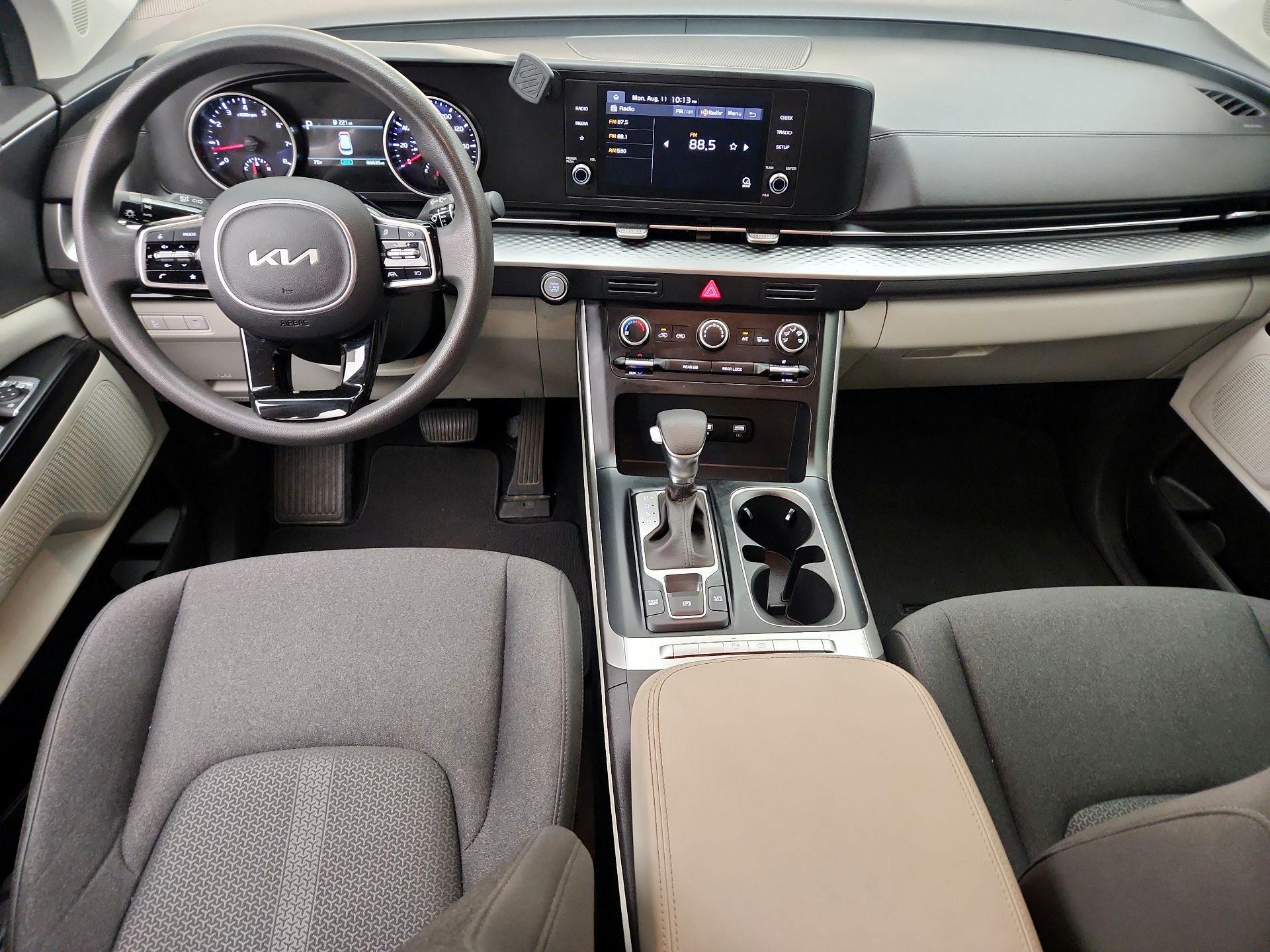 Thumbnail: 2022 Kia Carnival - 9