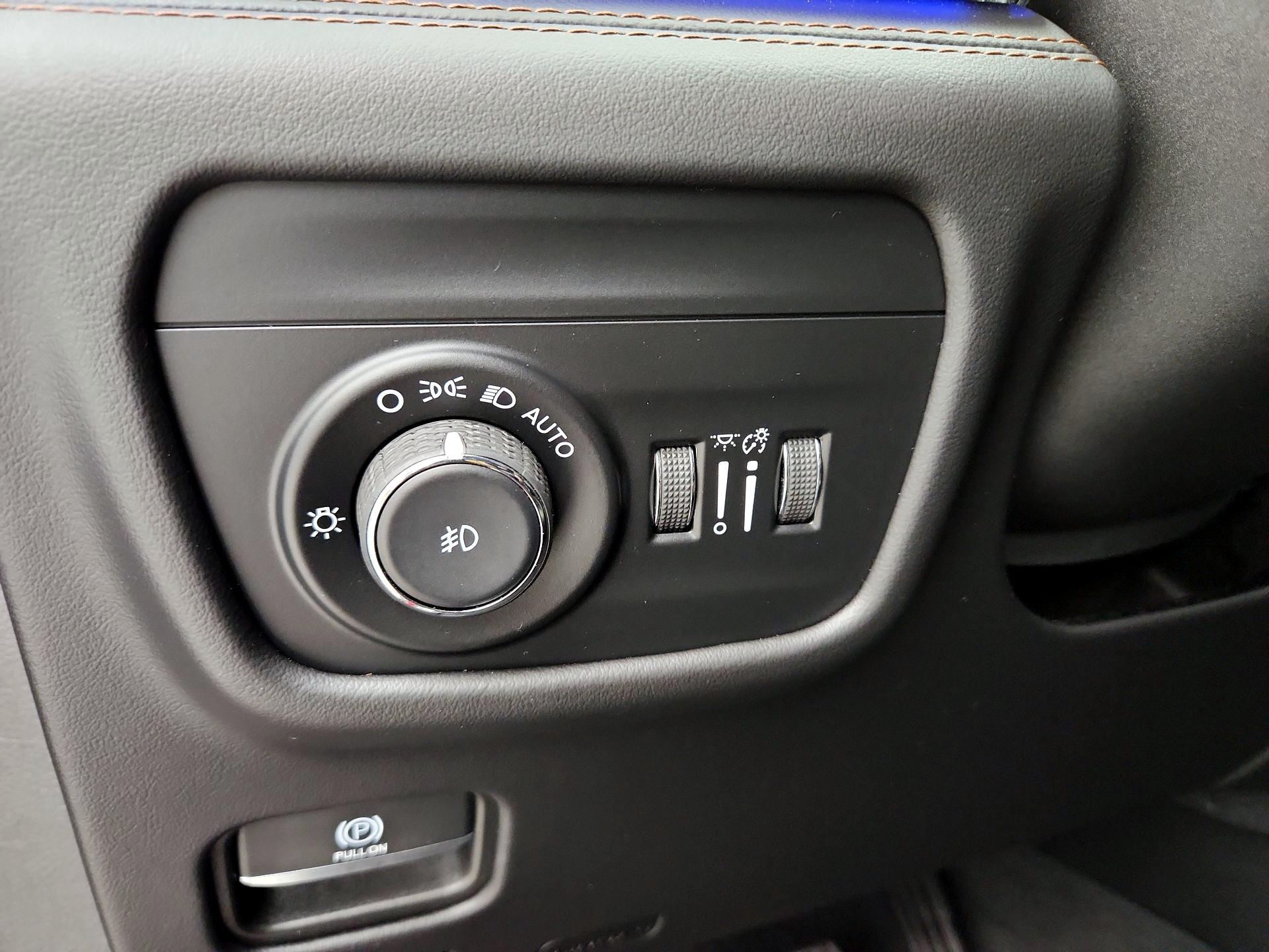 Thumbnail: 2023 Jeep Grand Cherokee L - 13