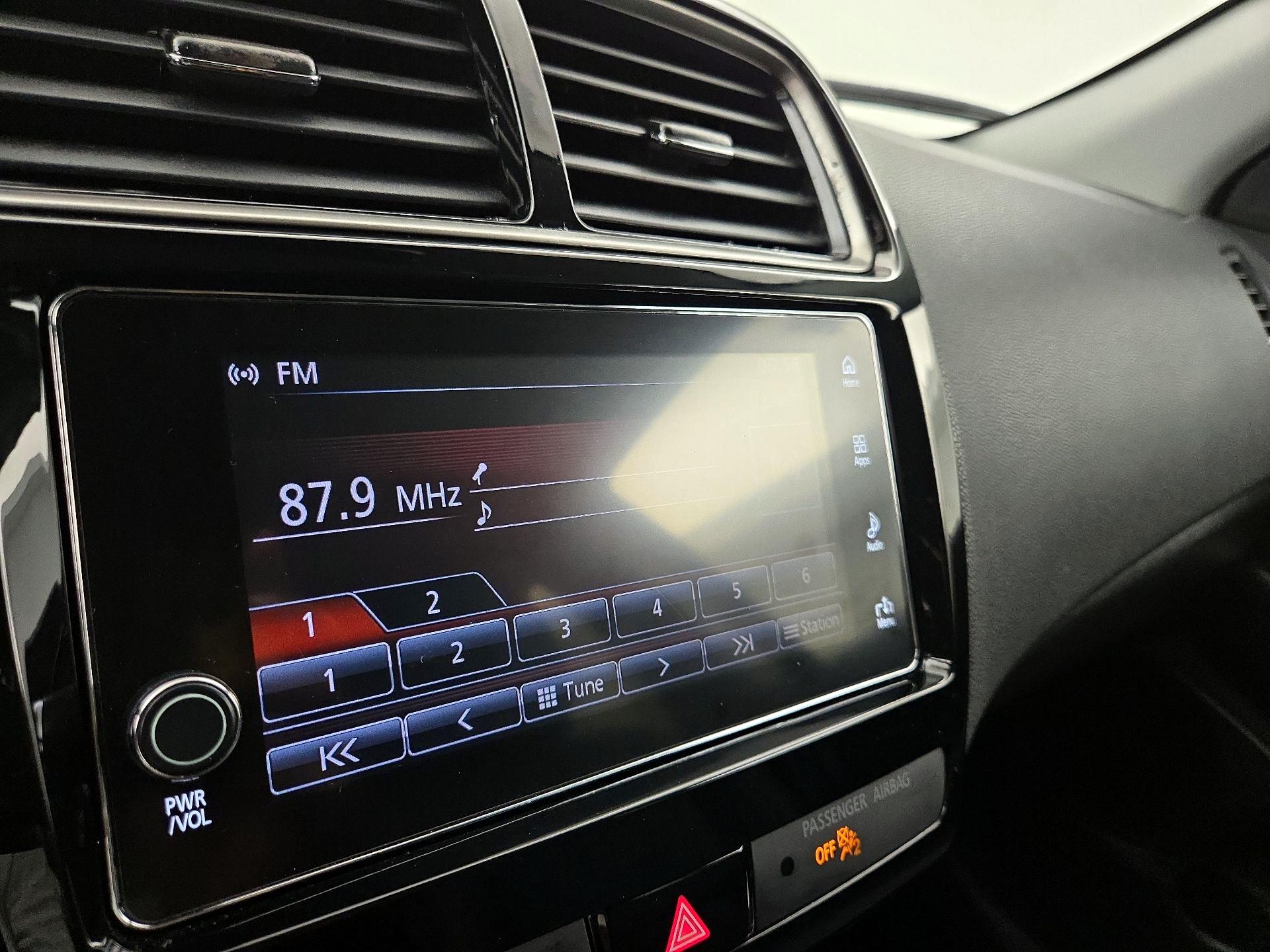 Thumbnail: 2019 Mitsubishi Outlander Sport - 16