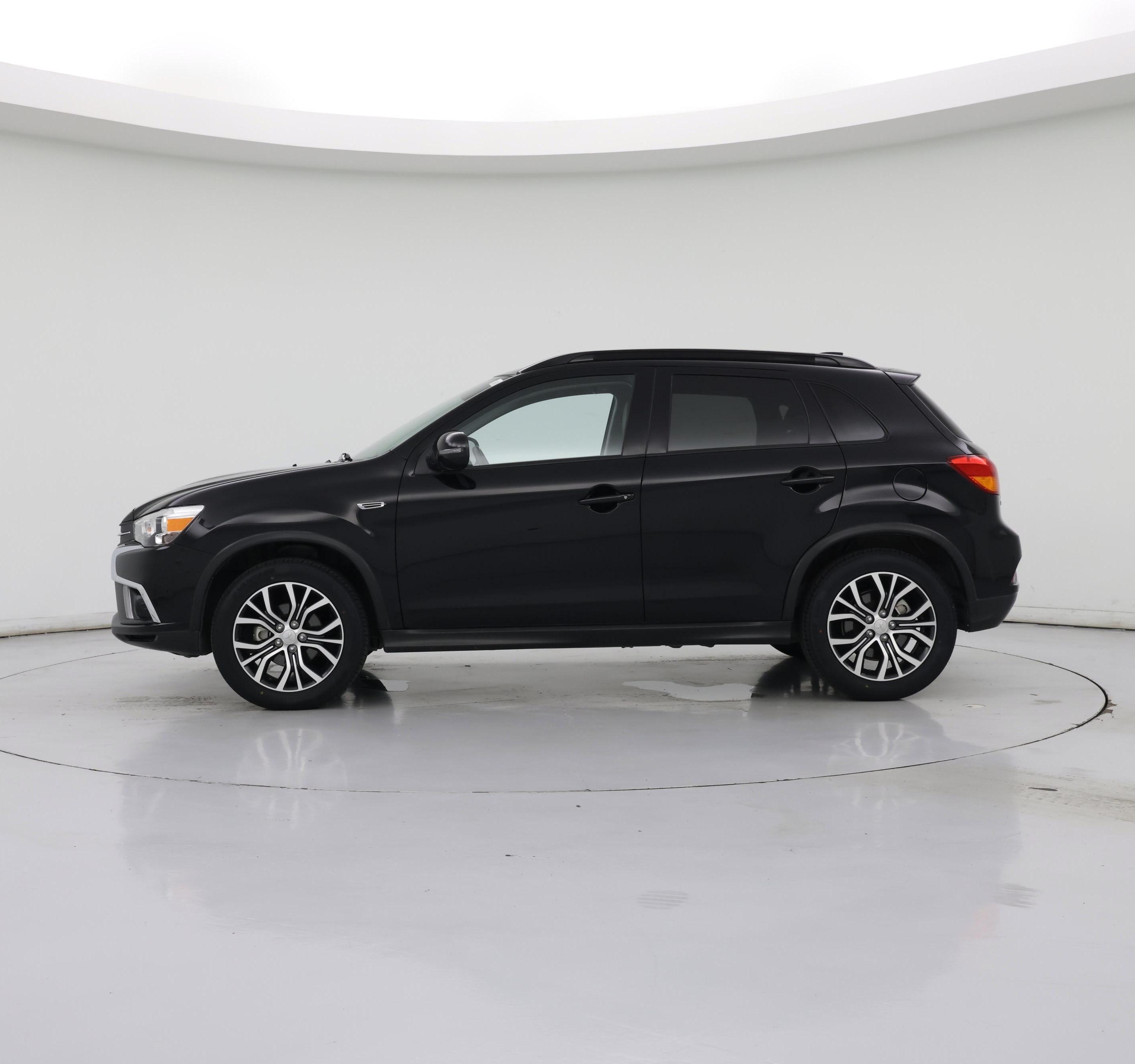 Thumbnail: 2019 Mitsubishi Outlander Sport - 3