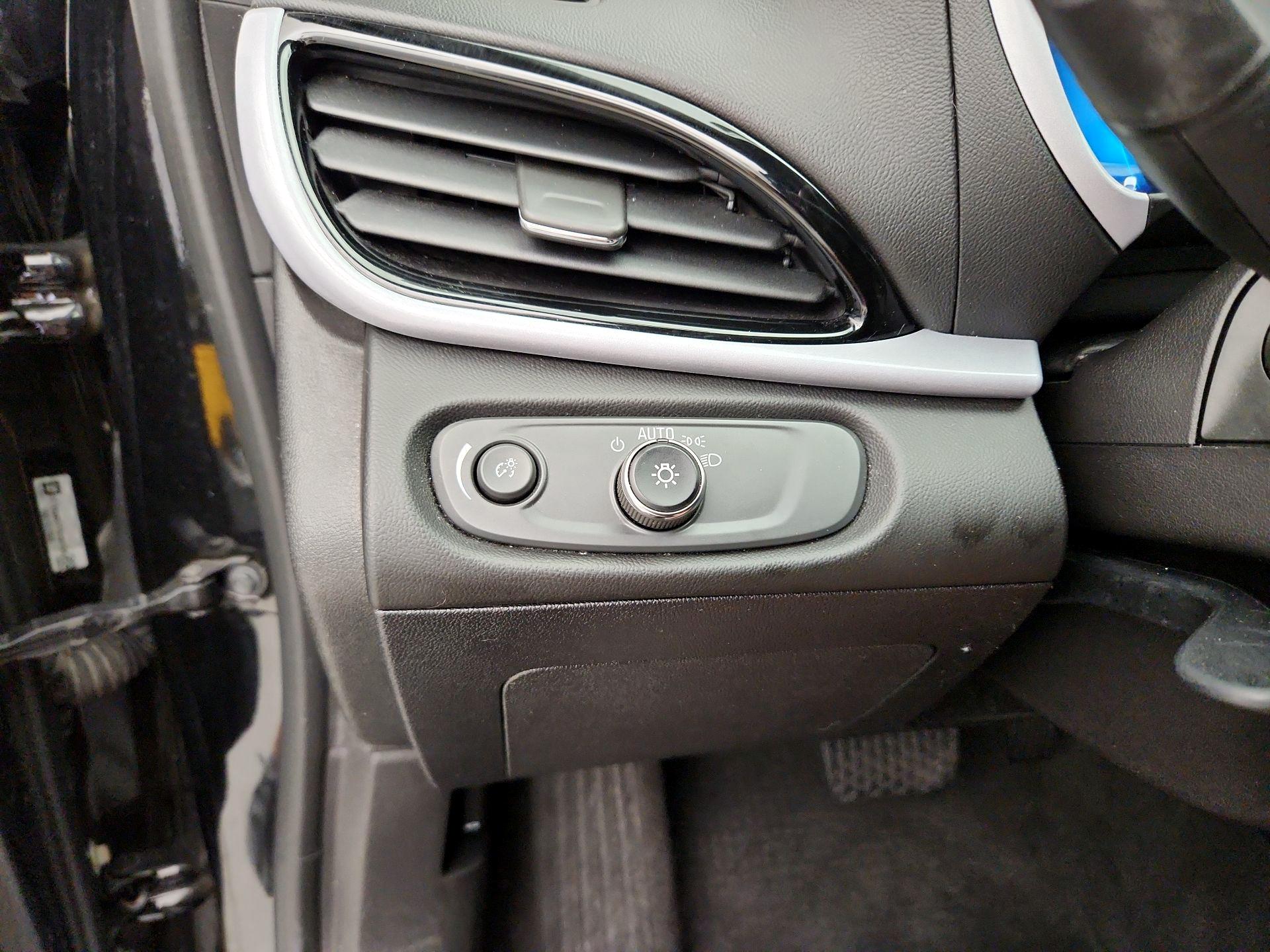 Thumbnail: 2017 Chevrolet Volt - 13