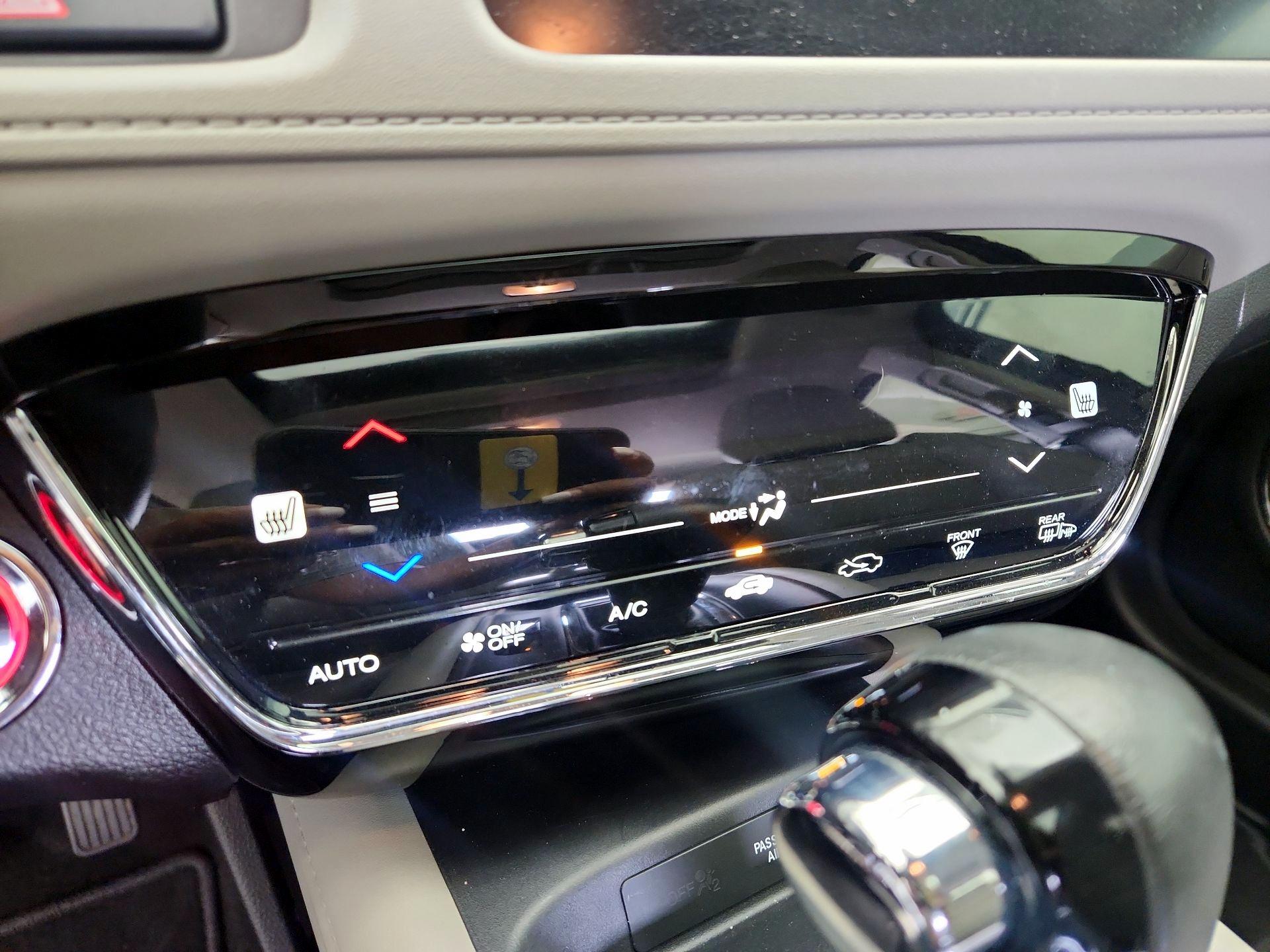Thumbnail: 2019 Honda HR-V - 16